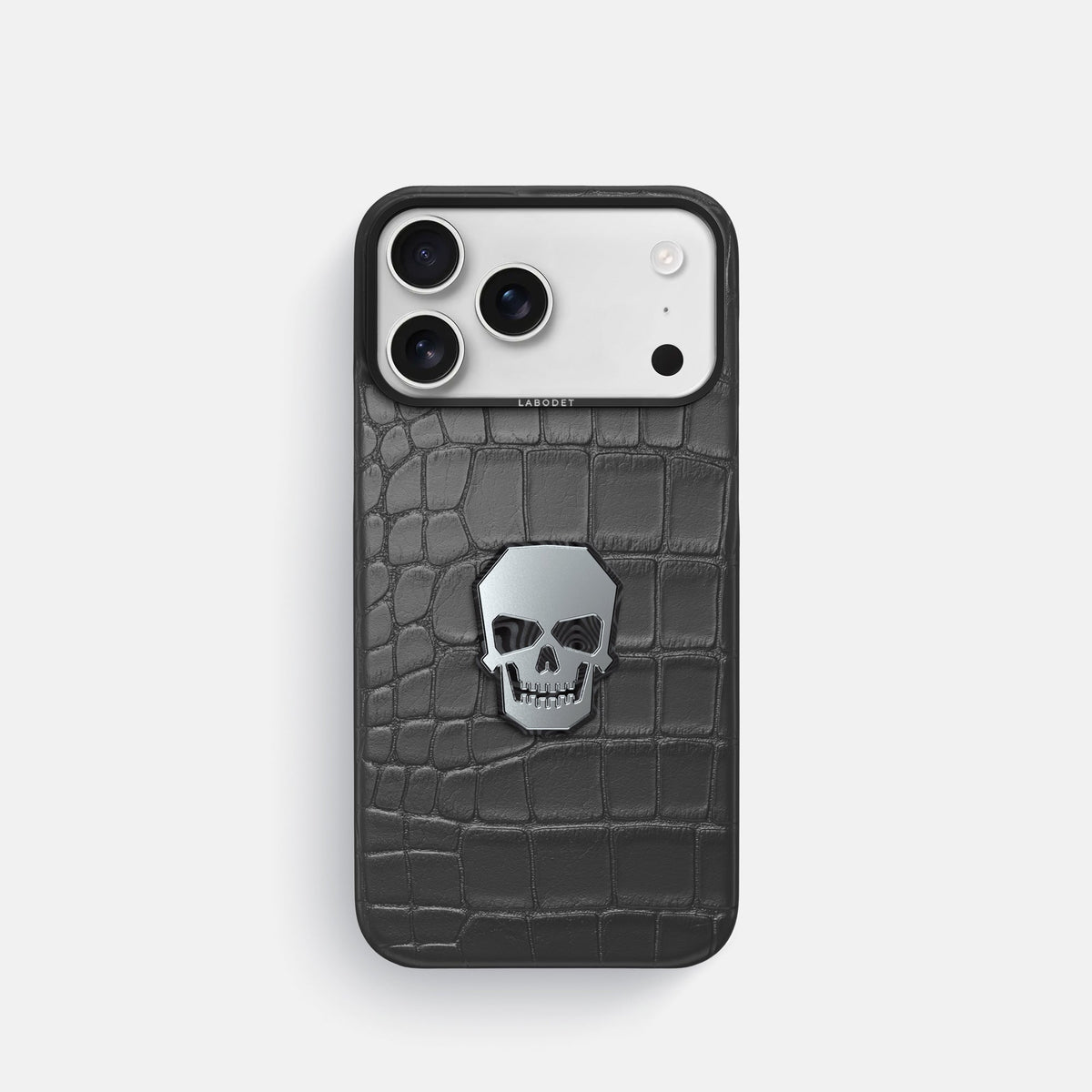 Classic Case With Titanium Skull For iPhone 18 Pro In Alligator -1 | Grey-Black
