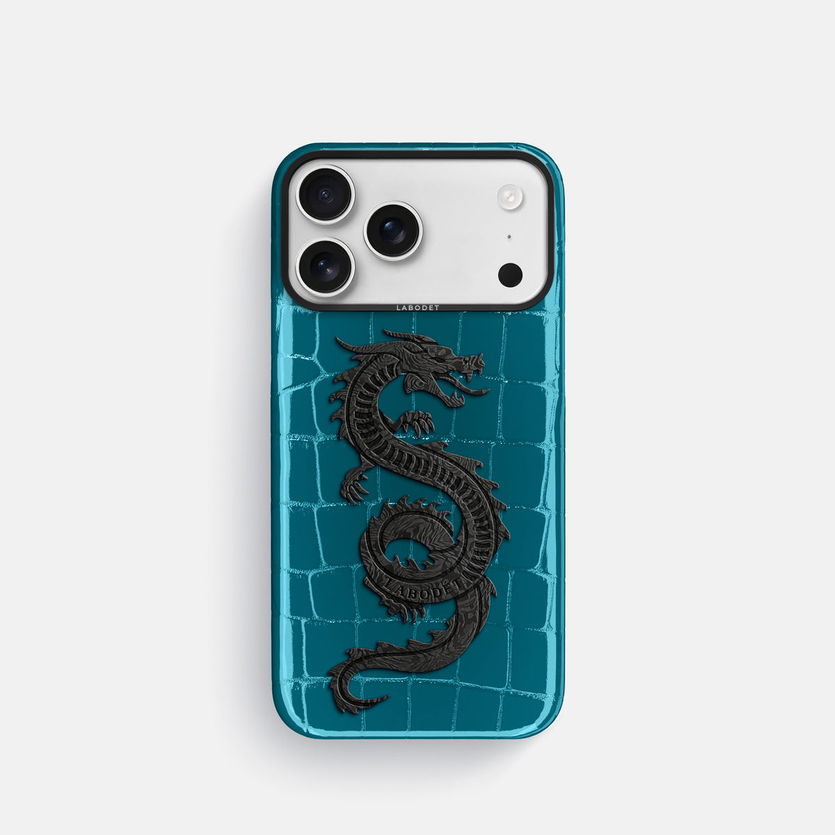 Classic Case With Carbon Dragon For iPhone 17 Pro In Shiny Alligator -1 | Curacao-Black