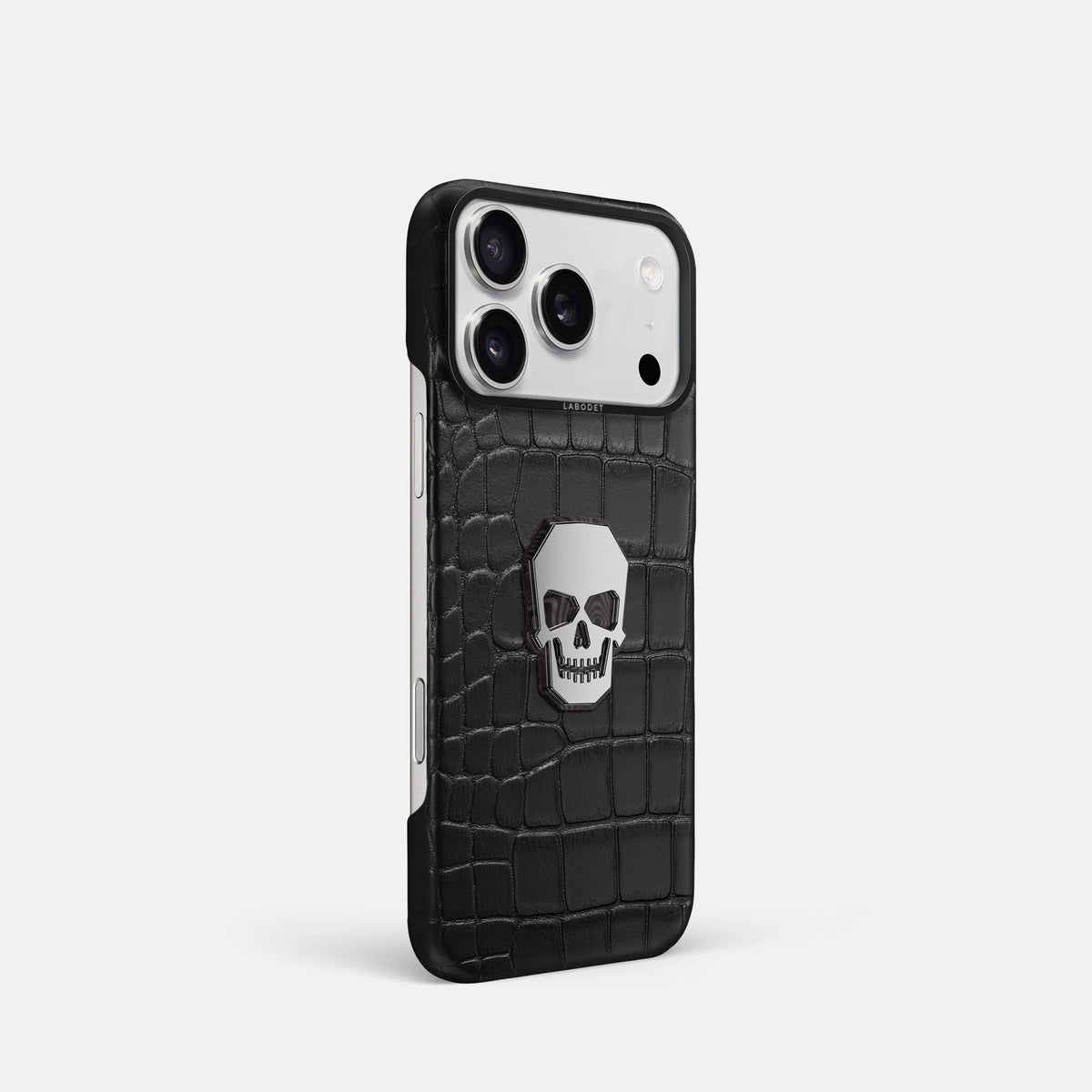 Classic Case With Titanium Skull For iPhone 18 Pro In Alligator -2 | Black-Black