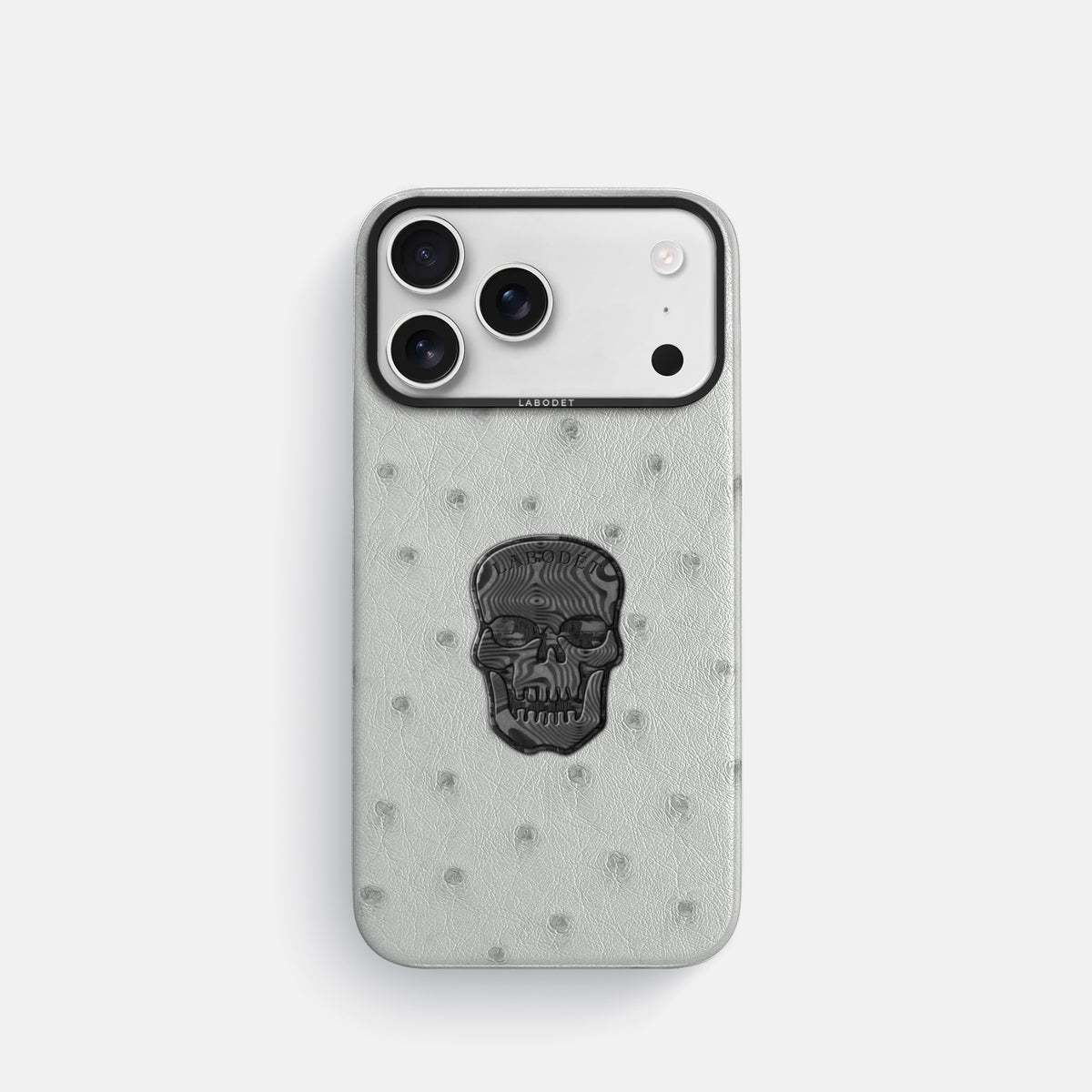 Classic Case With Carbon Skull For iPhone 17 Pro In Ostrich -1 | White-Black