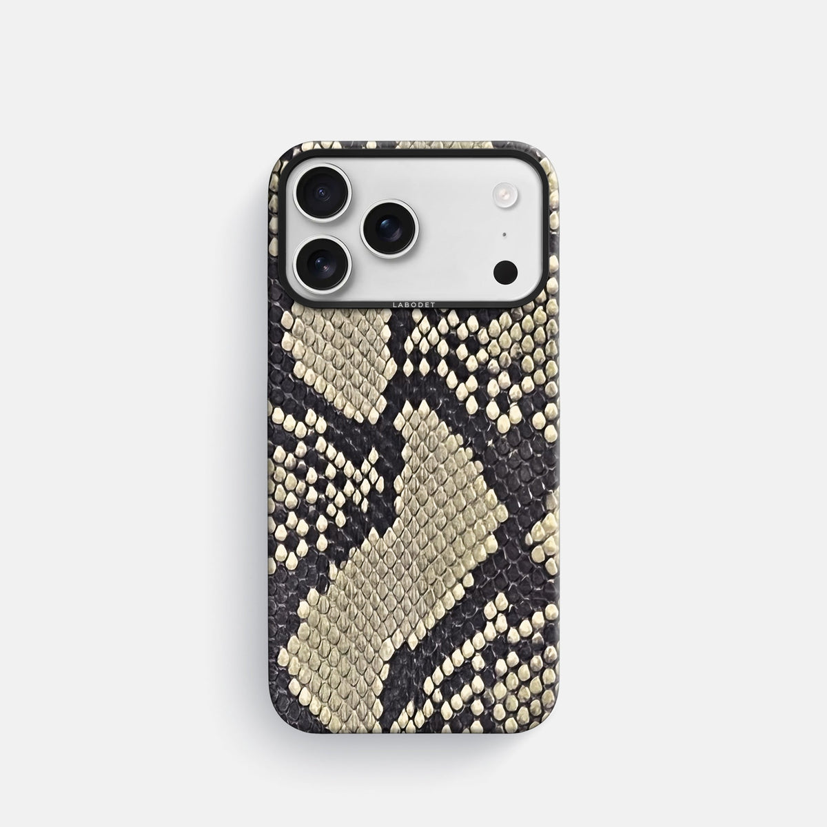 Classic Case For iPhone 18 Pro In Deluxe Python -1 | Savannah-Black