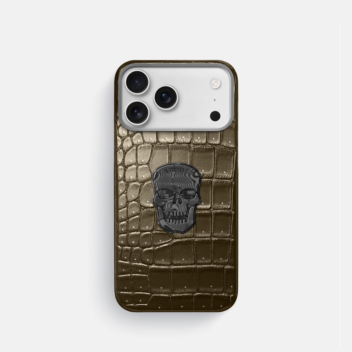 Classic Case With Carbon Skull For iPhone 18 Pro In Porosus Crocodile -1 | Bronze-Steel