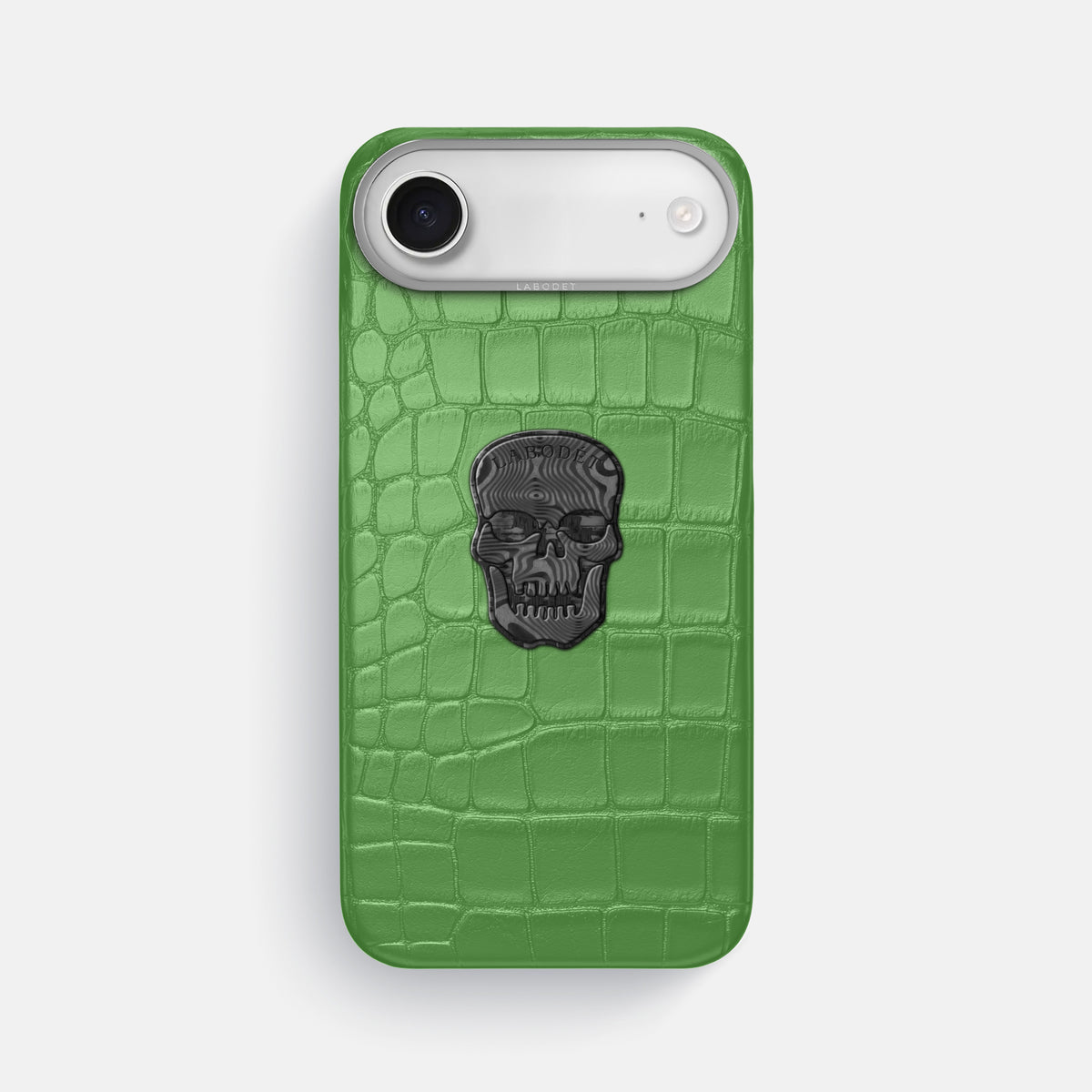 Classic Case With Carbon Skull For iPhone 17 Air In Alligator -1 | Apple-Green-Steel