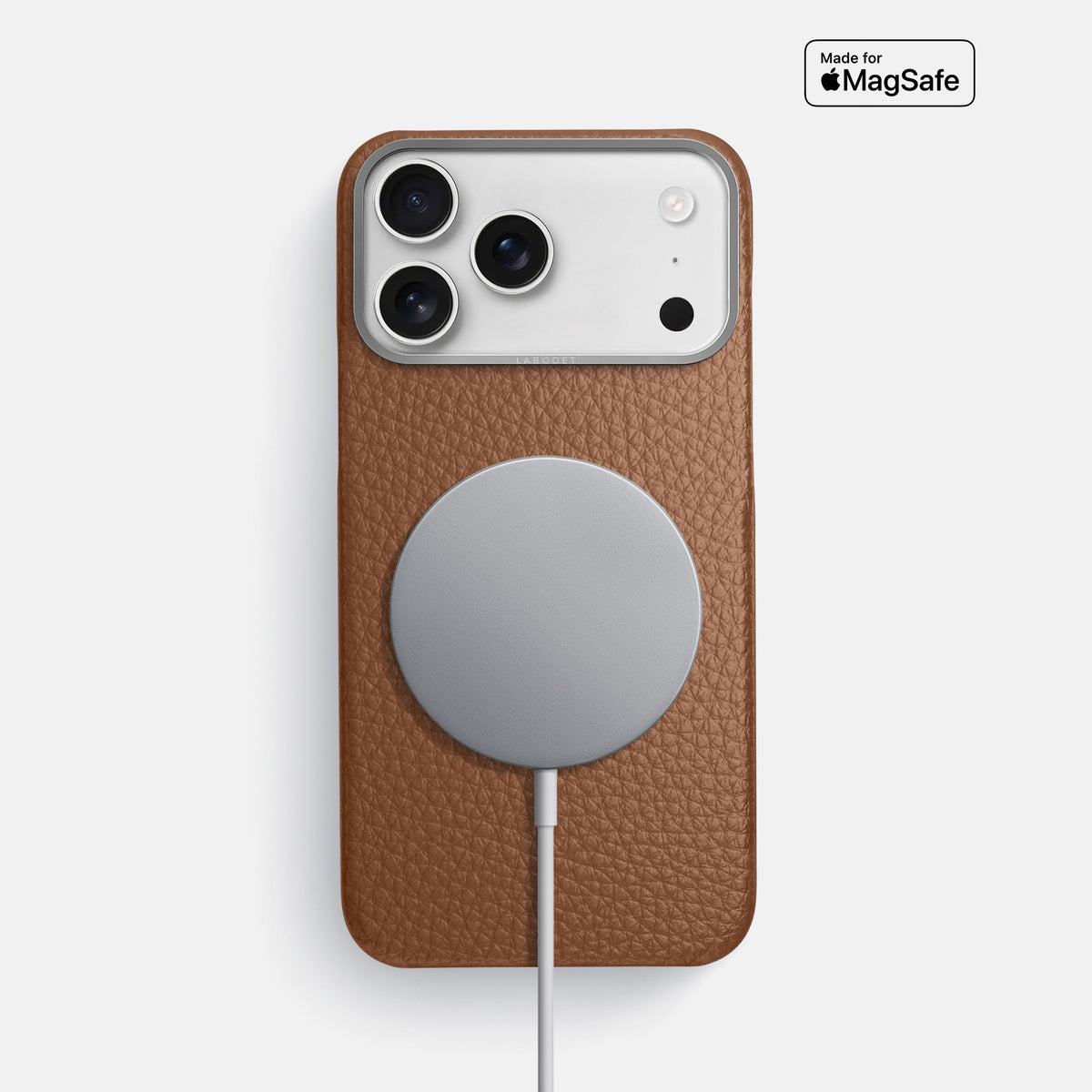 Classic Case For iPhone 18 Pro Max In Calf -5 | Caramel-Steel