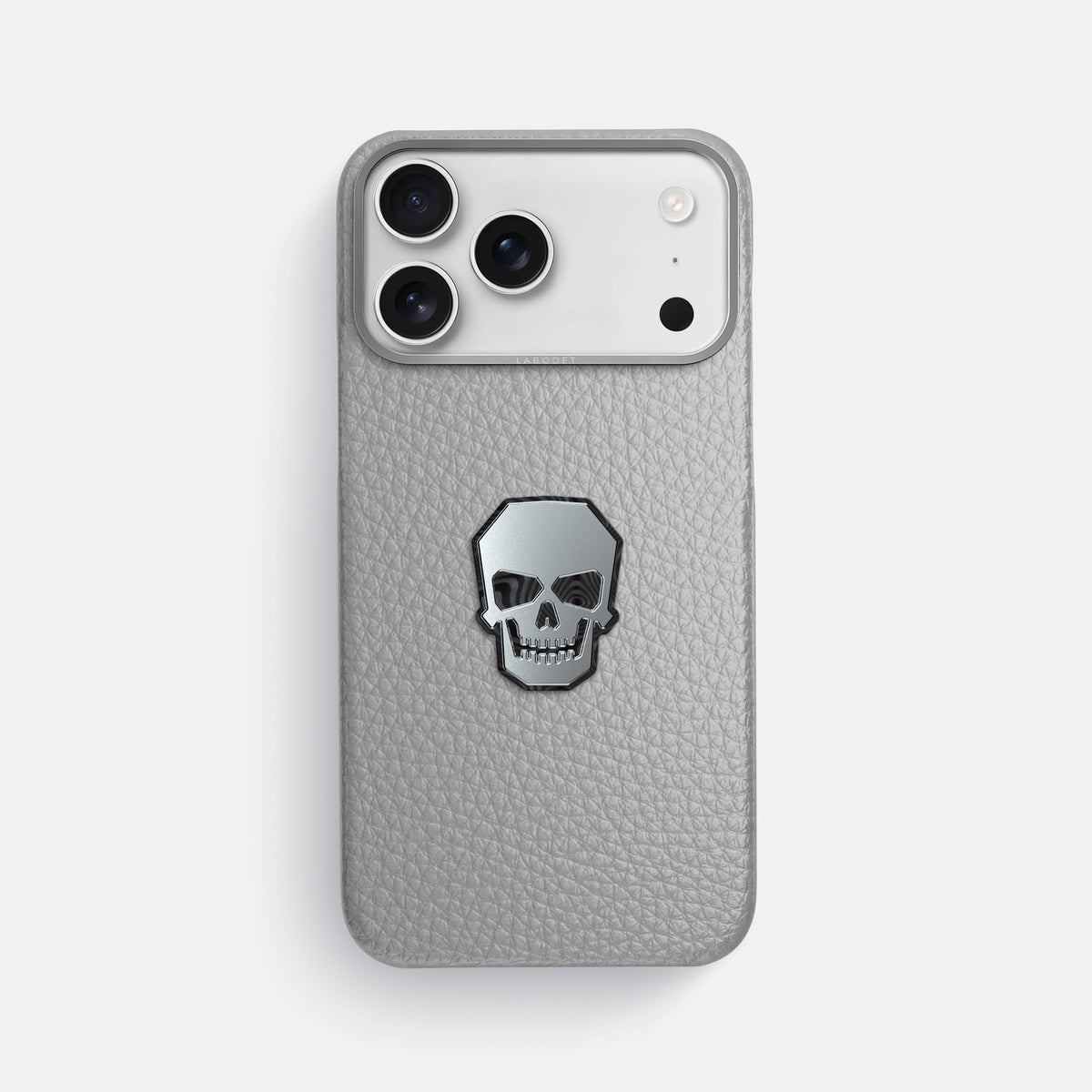 Classic Case With Titanium Skull For iPhone 17 Pro Max In Calf -1 | Nuage-Steel