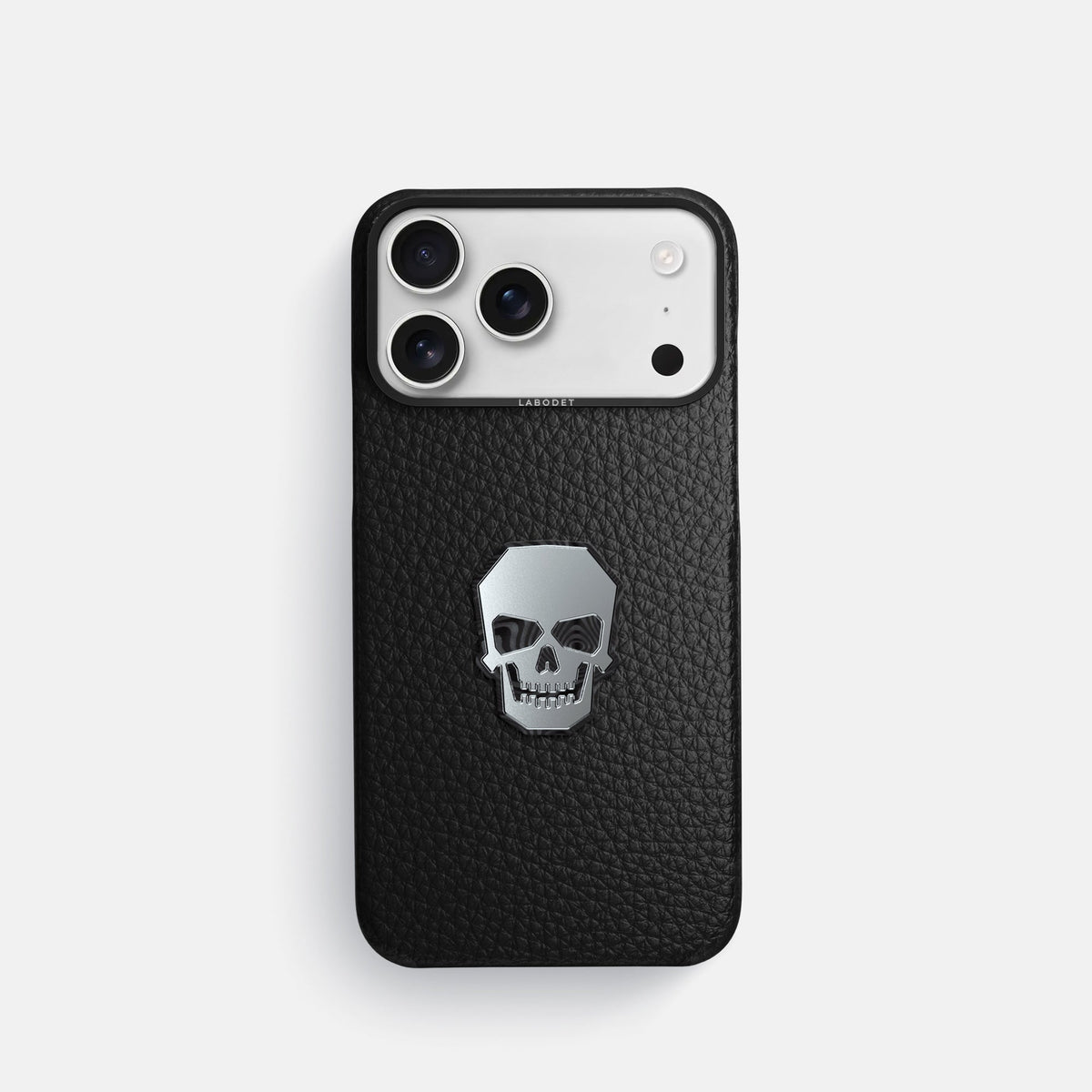 Classic Case With Titanium Skull For iPhone 18 Pro In Calf -1 | Black-Black