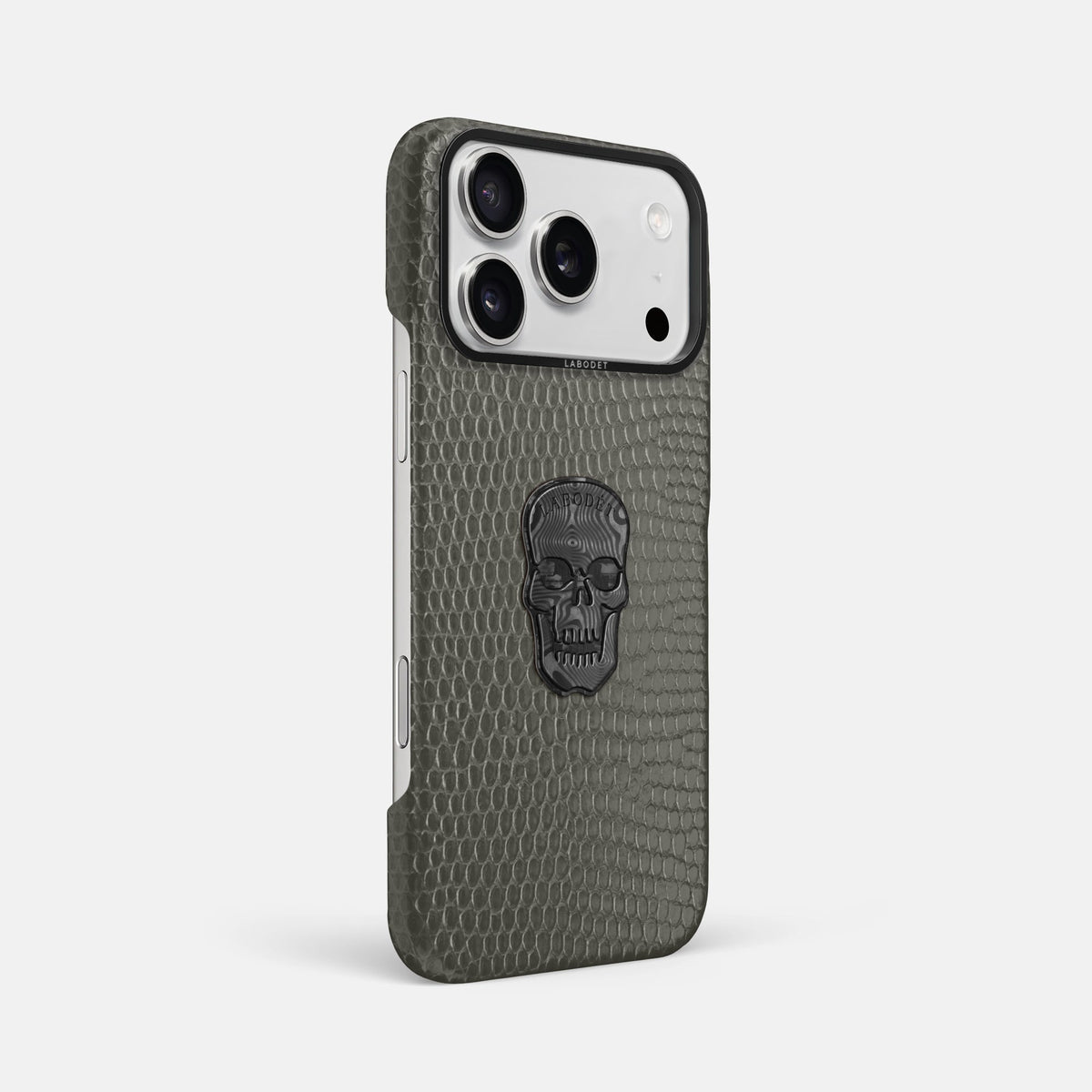 Classic Case With Carbon Skull For iPhone 18 Pro Max In Lizard -2 | Grey-Black