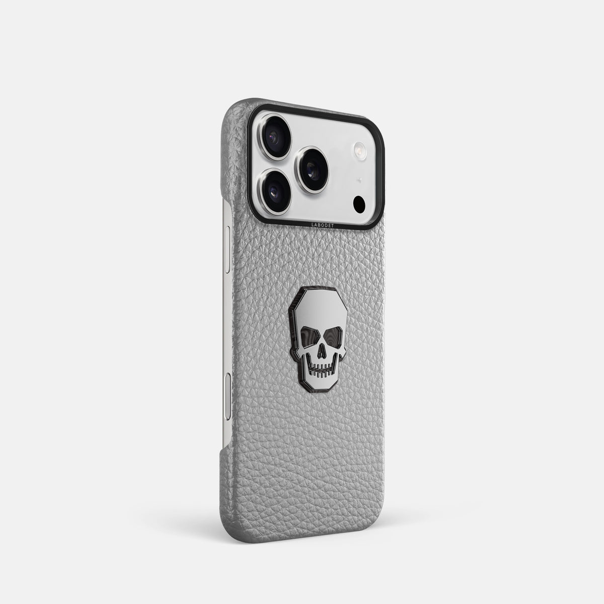 Classic Case With Titanium Skull For iPhone 17 Pro In Calf -2 | Nuage-Black