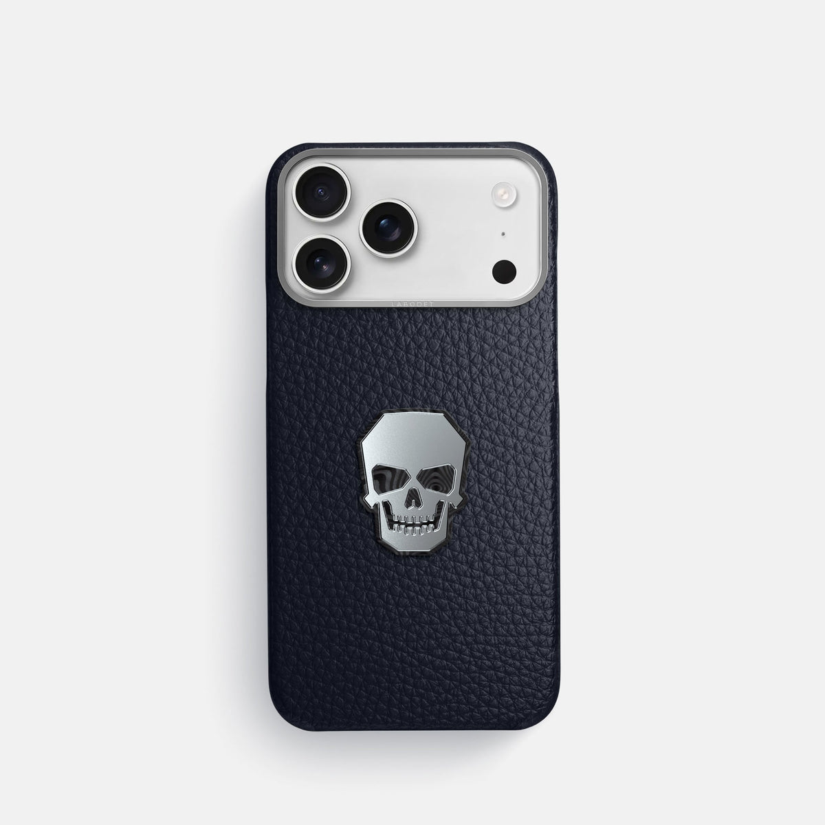 Classic Case With Titanium Skull For iPhone 18 Pro In Calf -1 | Marine-Steel