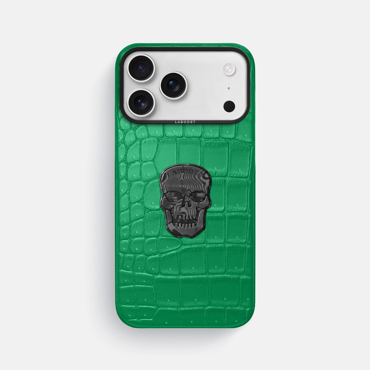 Classic Case With Carbon Skull For iPhone 18 Pro Max In Porosus Crocodile -1 | Cactus-Green-Black
