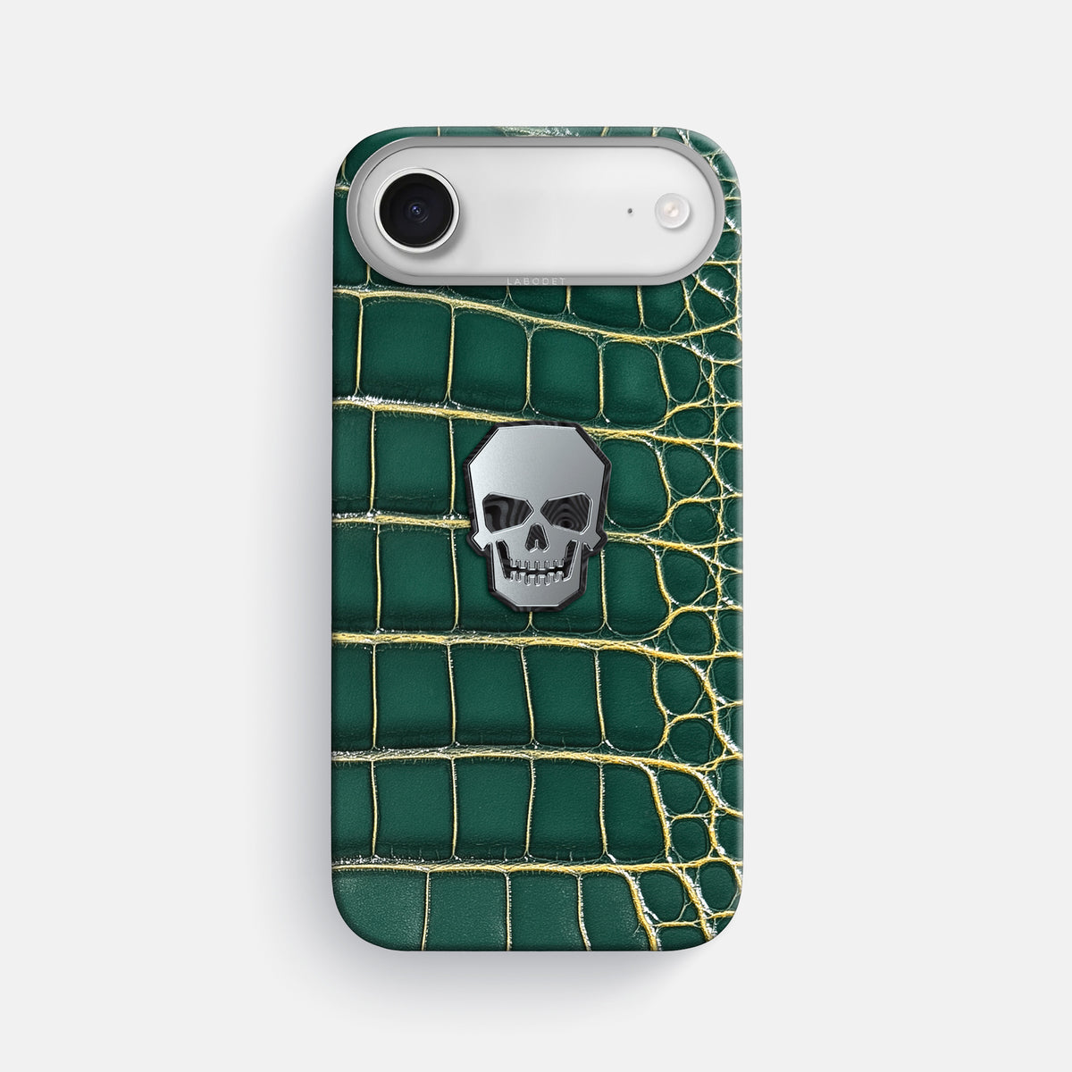 Classic Case With Titanium Skull For iPhone 17 Air In Patina Alligator -1 | Cambridge-Steel