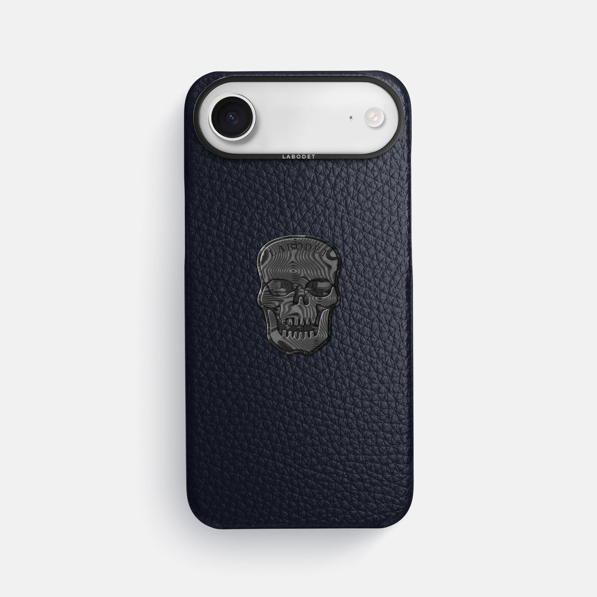 Classic Case With Carbon Skull For iPhone 17 Air In Calf -1 | Marine-Black