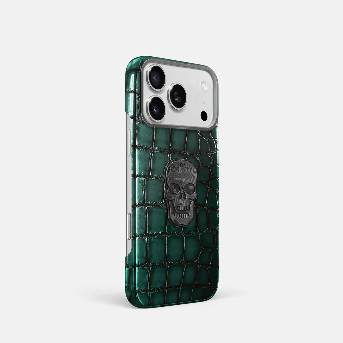 Classic Case With Carbon Skull For iPhone 17 Pro In Patina Alligator -2 | Green-Steel