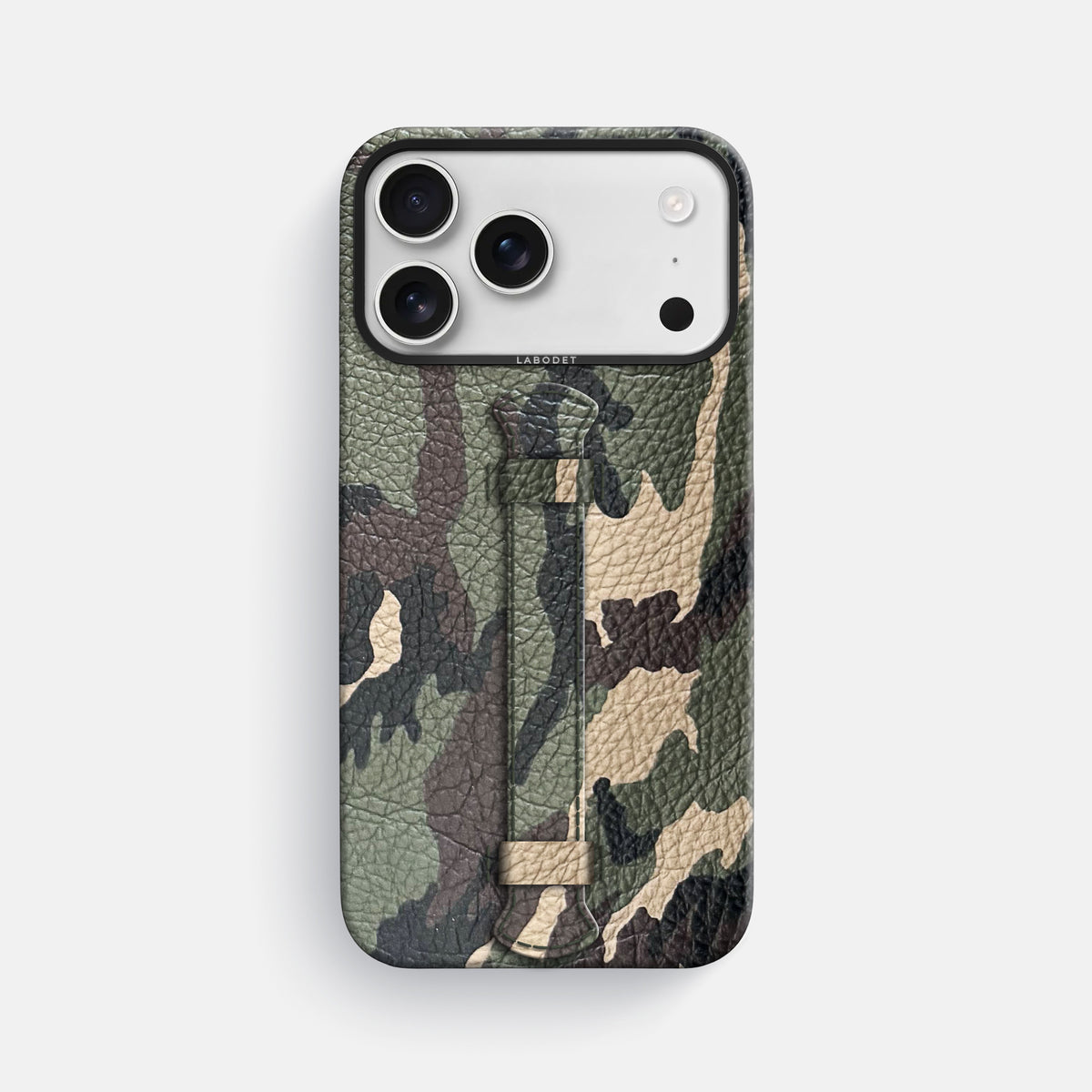 Center Handle For iPhone 17 Pro Max In Calf -1 | Camouflage-Black