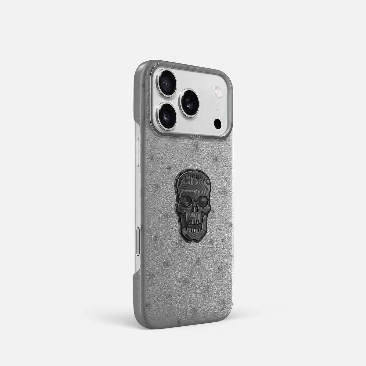 Classic Case With Carbon Skull For iPhone 17 Pro In Ostrich -2 | Silver-Steel