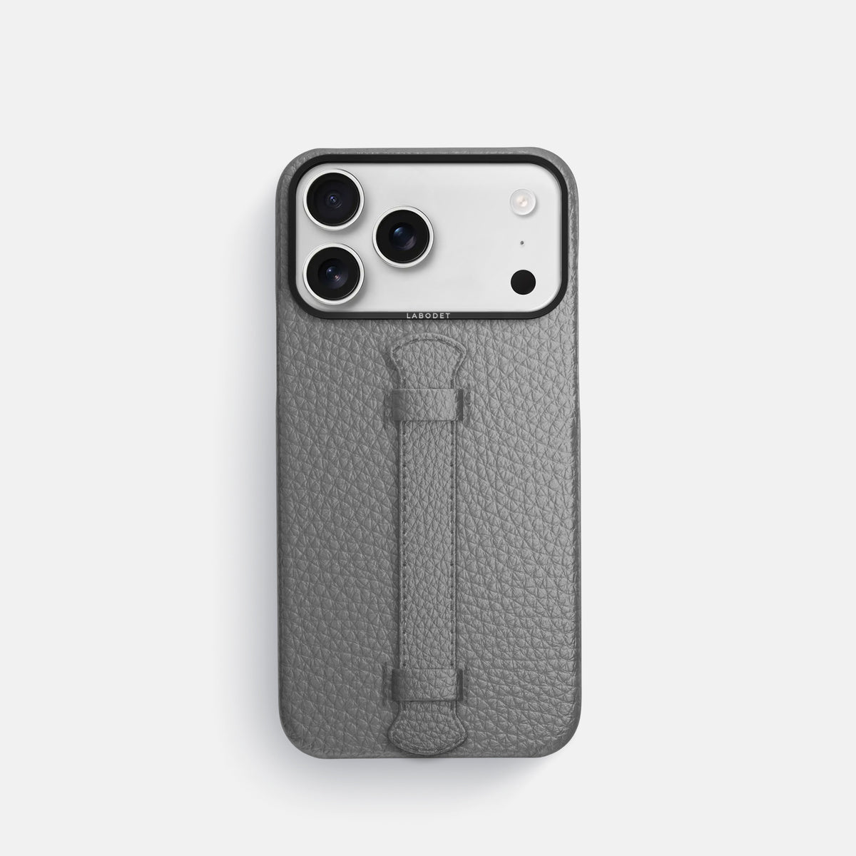Center Handle For iPhone 17 Pro In Calf -1 | Souris-Black