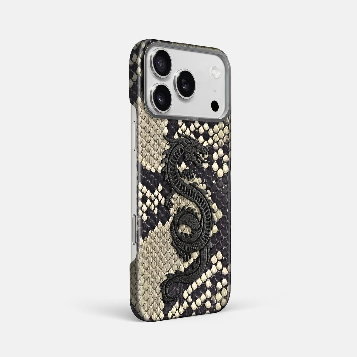 Classic Case With Carbon Dragon For iPhone 18 Pro Max In Deluxe Python -2 | Savannah-Steel
