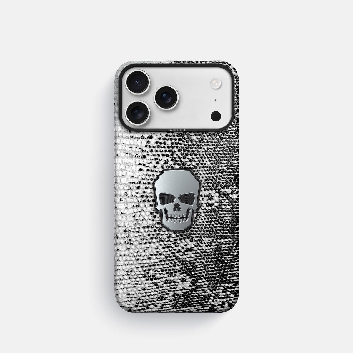 Classic Case With Titanium Skull For iPhone 18 Pro In Himalayan Lizard -1 | Dark-Black