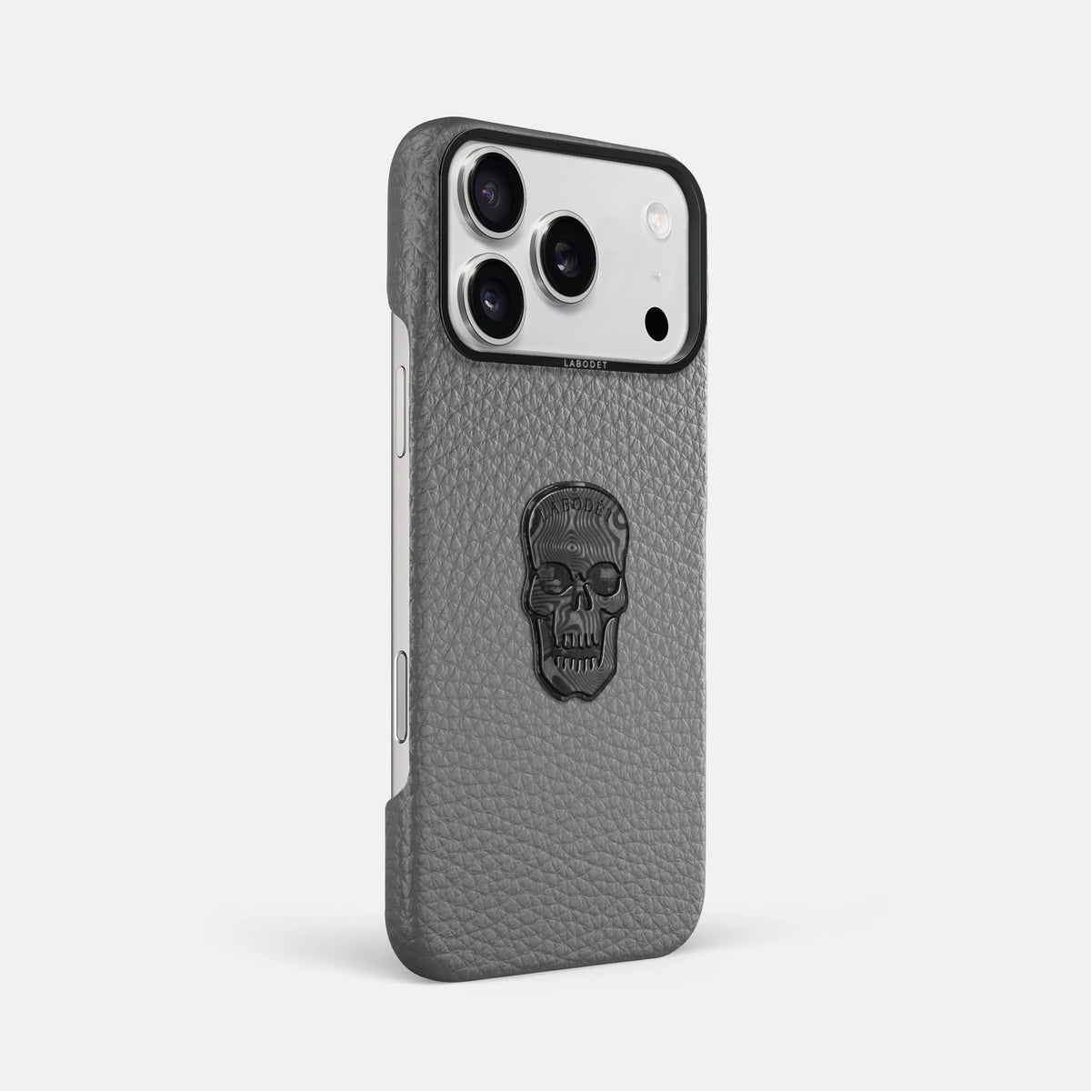 Classic Case With Carbon Skull For iPhone 18 Pro Max In Calf -2 | Souris-Black