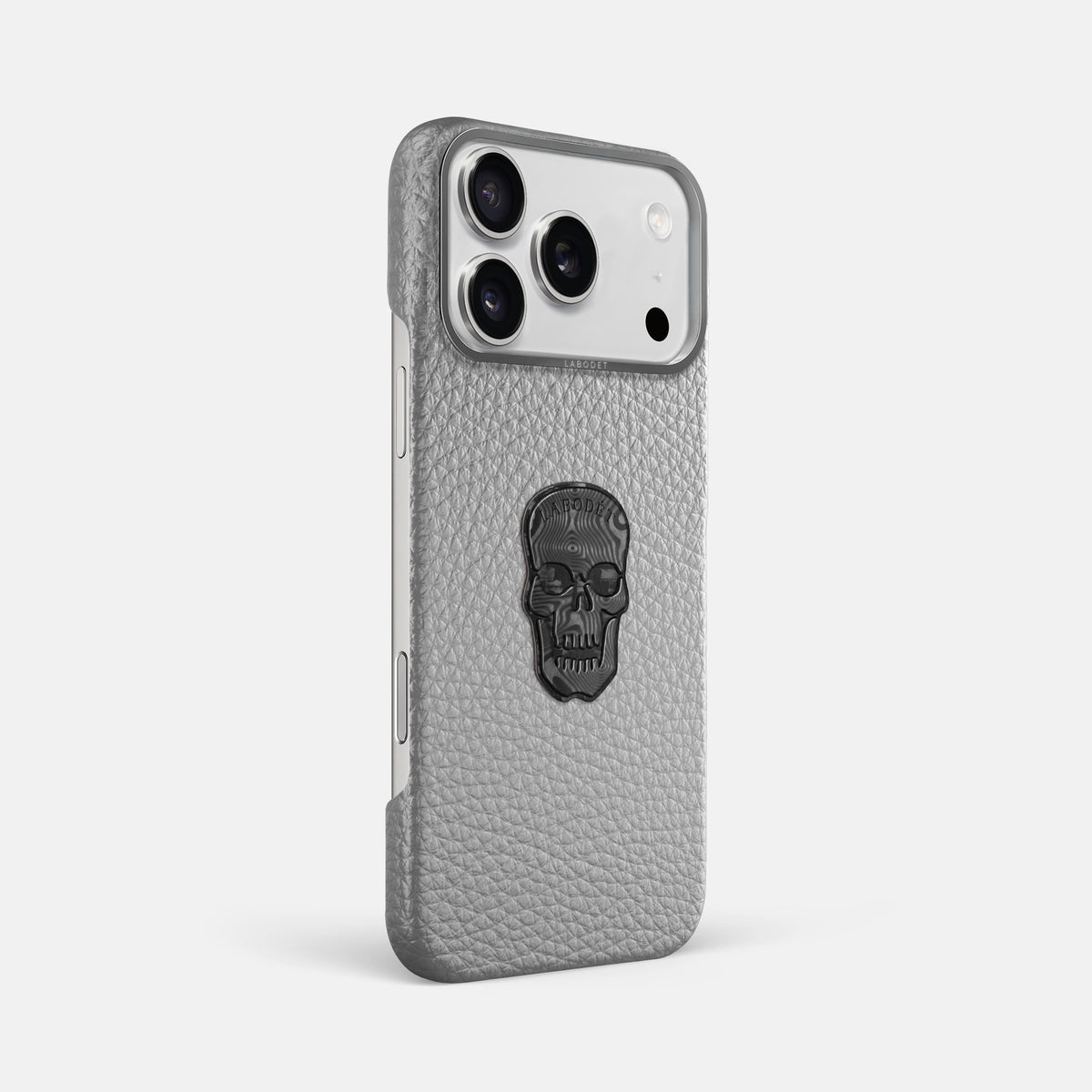 Classic Case With Carbon Skull For iPhone 17 Pro Max In Calf -2 | Nuage-Steel