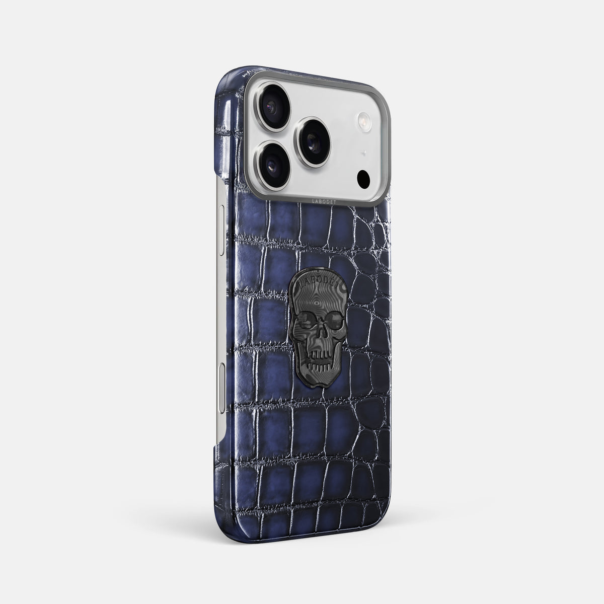 Classic Case With Carbon Skull For iPhone 17 Pro Max In Patina Alligator -2 | Havana-Blue-Steel