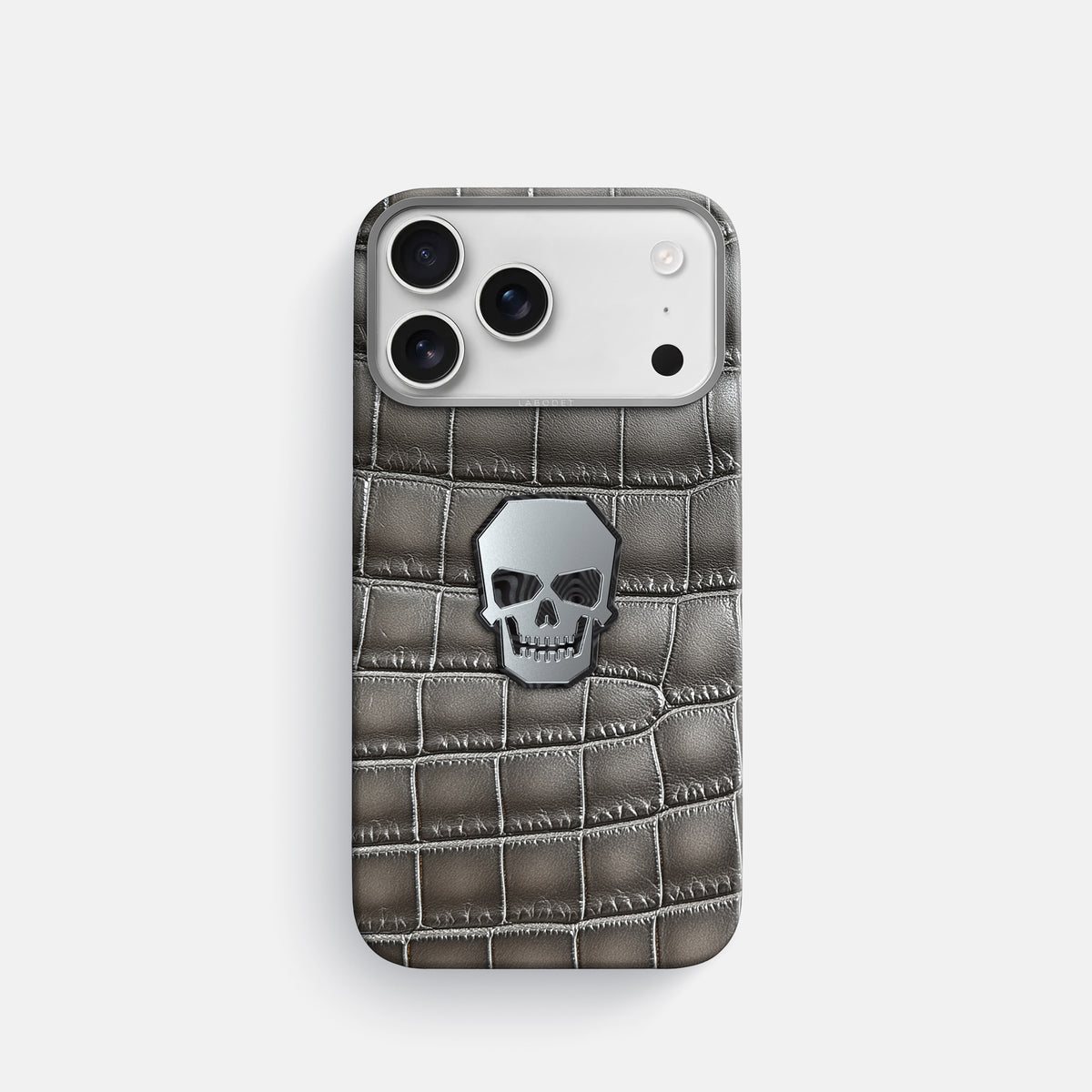 Classic Case With Titanium Skull For iPhone 17 Pro In Patina Alligator -1 | Grey-Steel