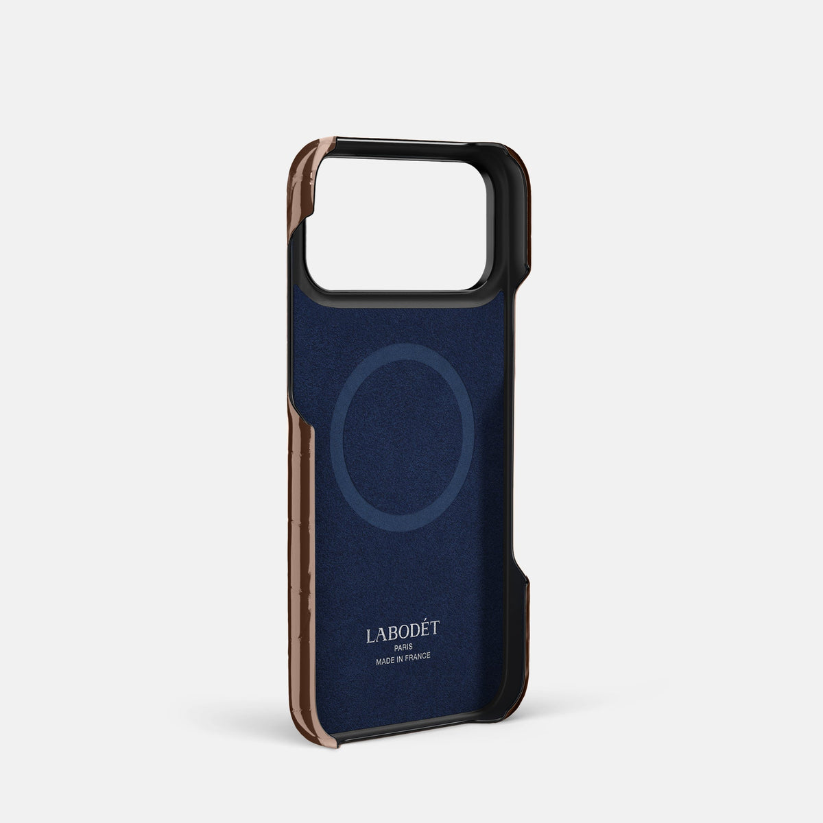 Classic Case With Carbon Dragon For iPhone 18 Pro In Shiny Alligator -4 | Brown-Black