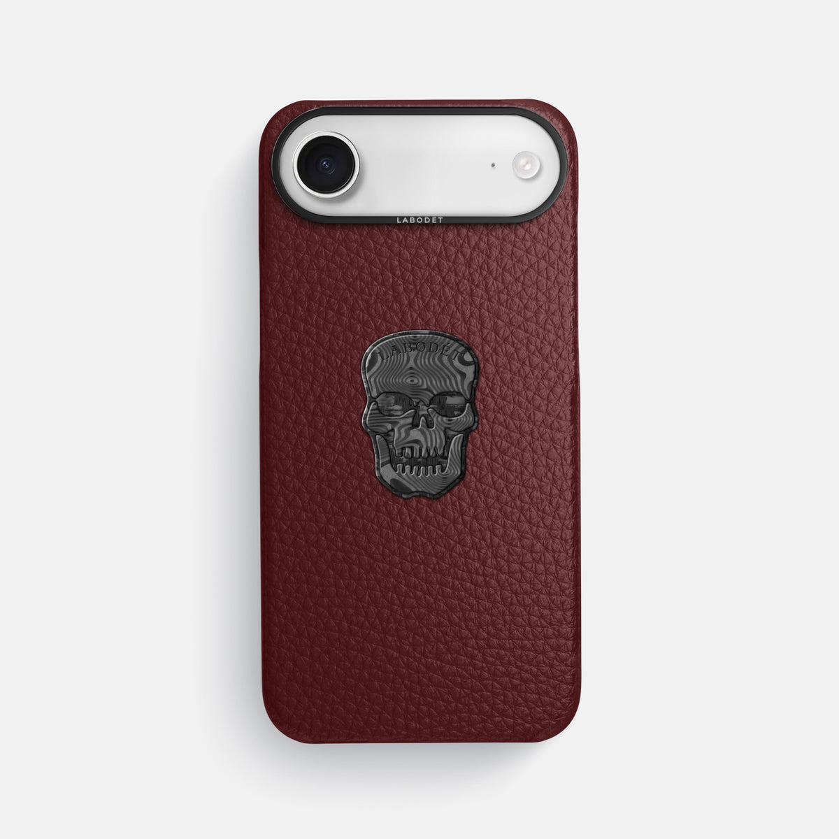 Classic Case With Carbon Skull For iPhone 17 Air In Calf -1 | Bordeaux-Black