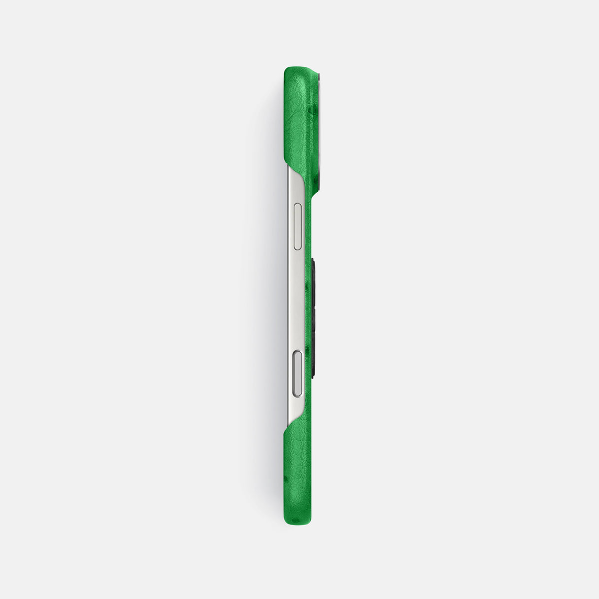 Classic Case With Carbon Skull For iPhone 17 Pro Max In Ostrich -3 | Kentucky-Green-Steel