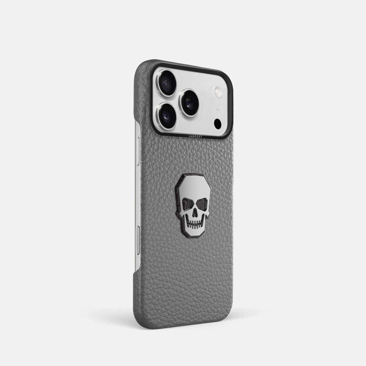 Classic Case With Titanium Skull For iPhone 17 Pro In Calf -2 | Souris-Black