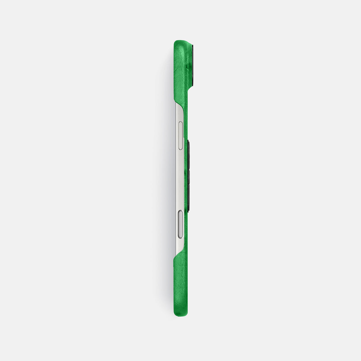 Classic Case With Carbon Skull For iPhone 17 Air In Ostrich -3 | Kentucky-Green-Black