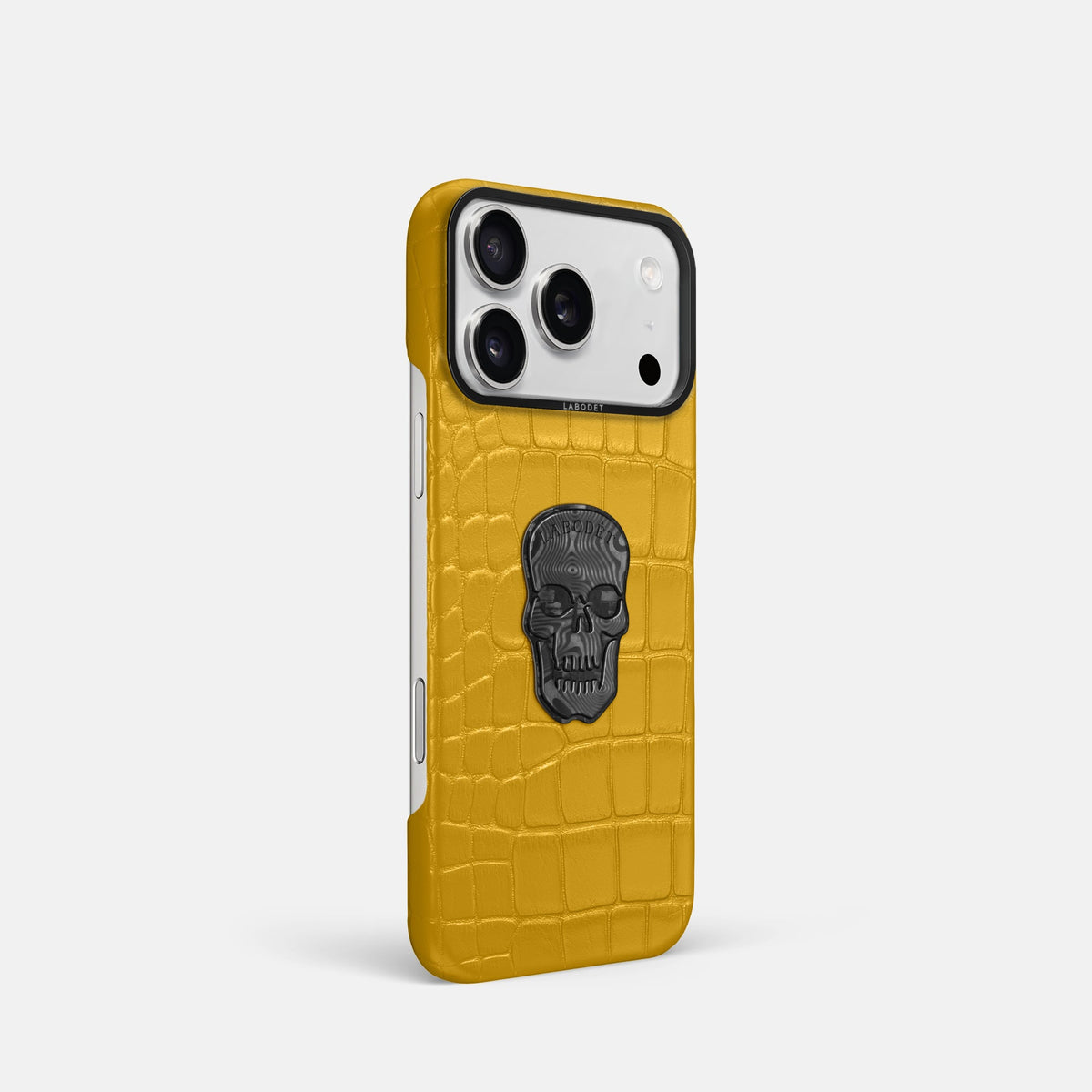 Classic Case With Carbon Skull For iPhone 18 Pro In Alligator -2 | Yellow-Black