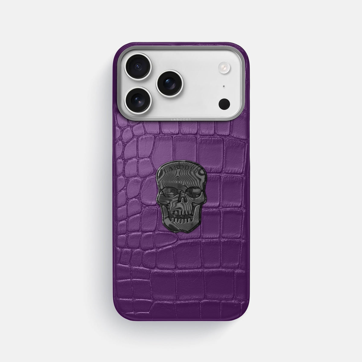 Classic Case With Carbon Skull For iPhone 18 Pro Max In Alligator -1 | Purple-Steel