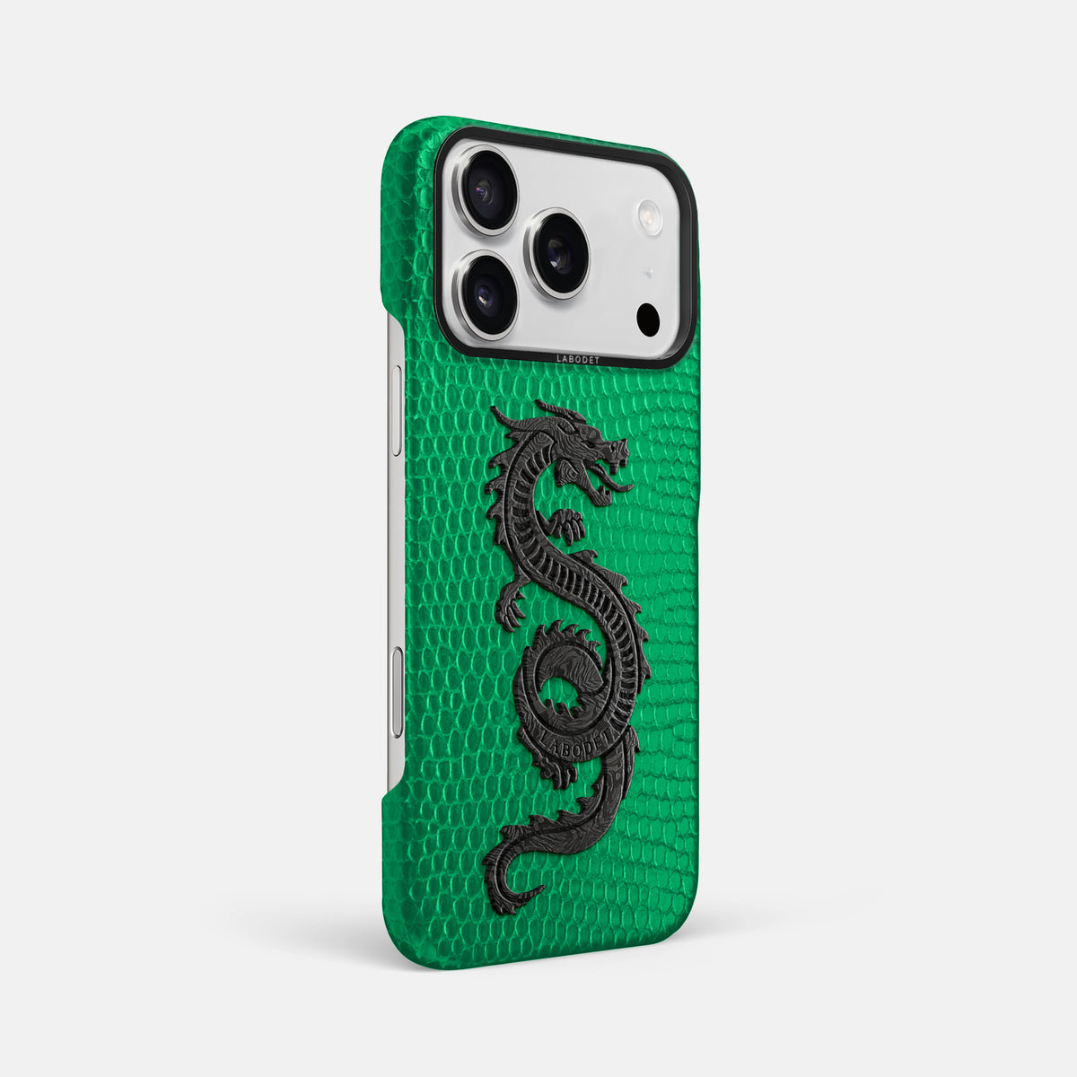 Classic Case With Carbon Dragon For iPhone 17 Pro Max In Lizard -2 | Apple-Green-Black