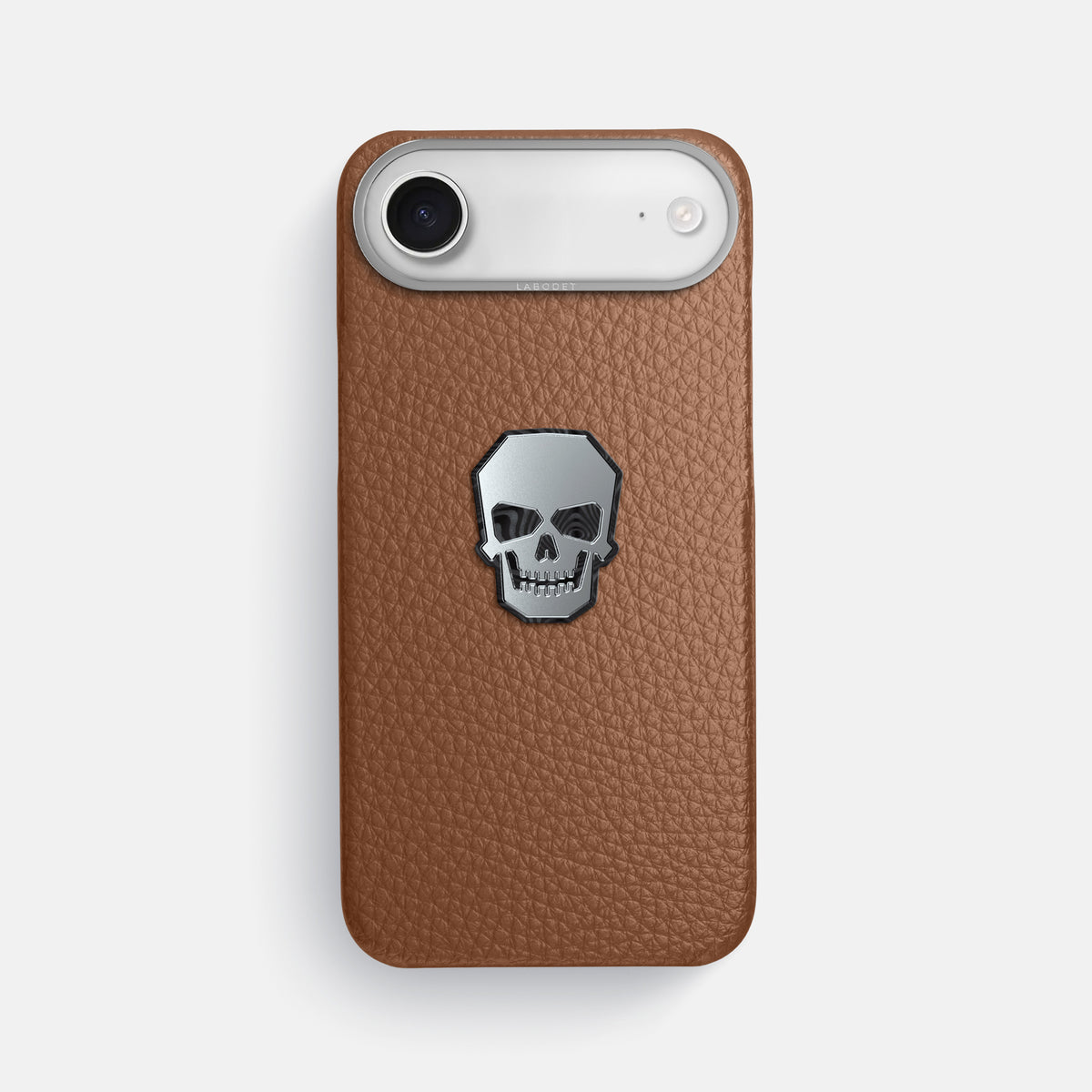 Classic Case With Titanium Skull For iPhone 17 Air In Calf -1 | Caramel-Steel