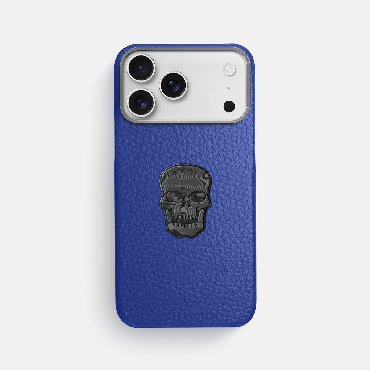 Classic Case With Carbon Skull For iPhone 17 Pro Max In Calf -1 | Royal-Blue-Steel