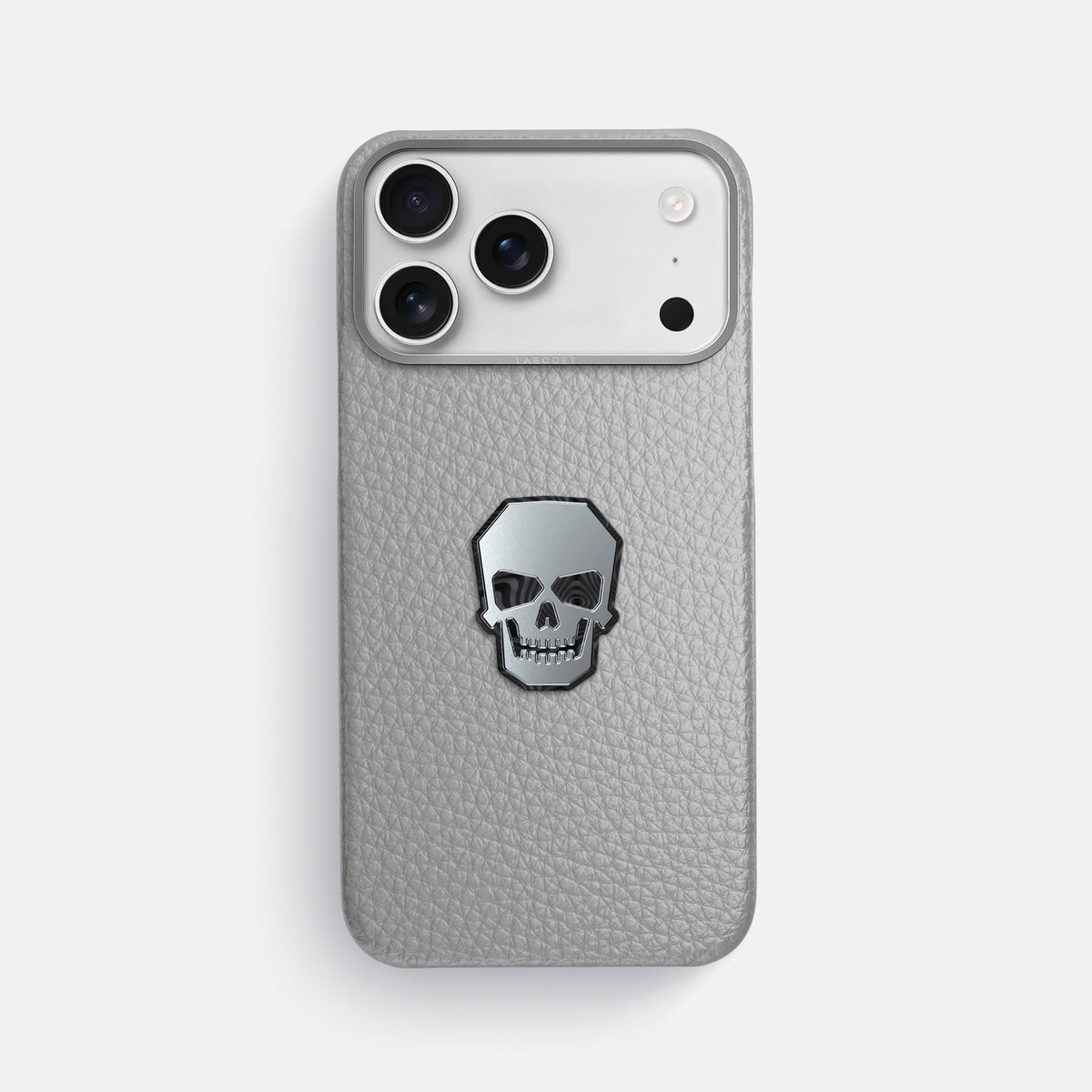 Classic Case With Titanium Skull For iPhone 18 Pro Max In Calf -1 | Nuage-Steel