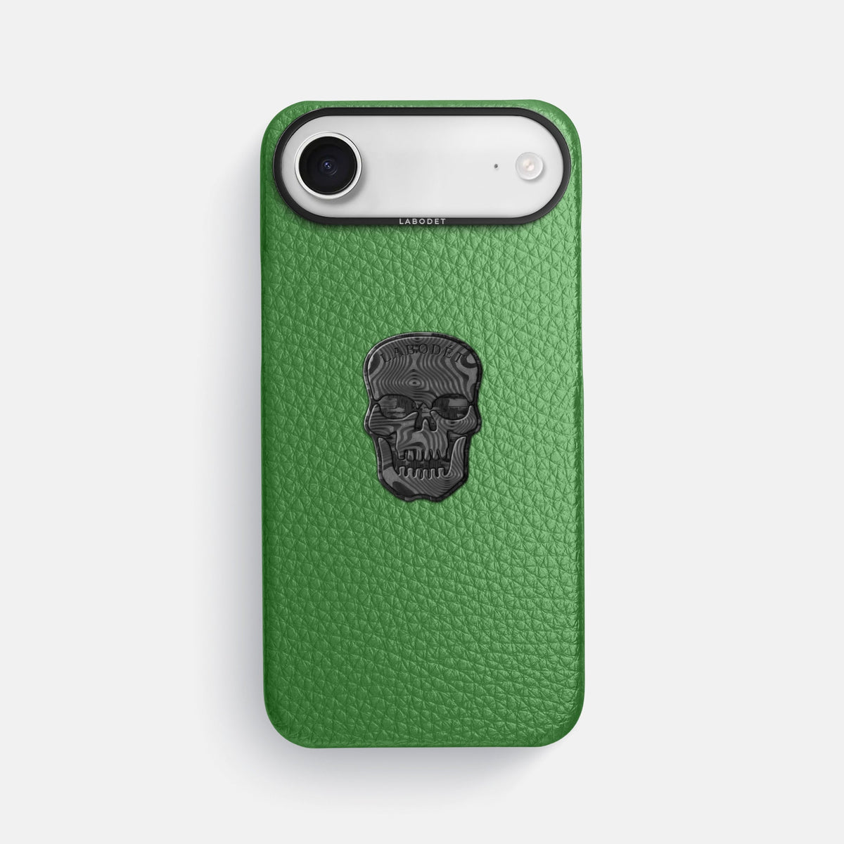 Classic Case With Carbon Skull For iPhone 17 Air In Calf