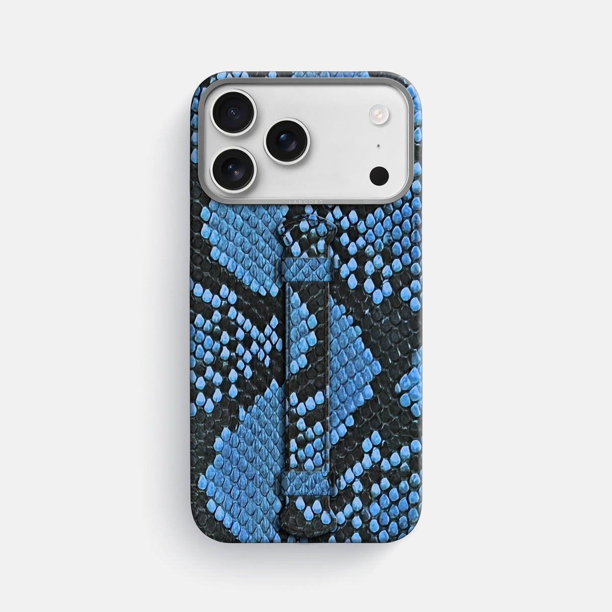 Center Handle For iPhone 18 Pro Max In Deluxe Python -1 | Blue-Jeans-Steel