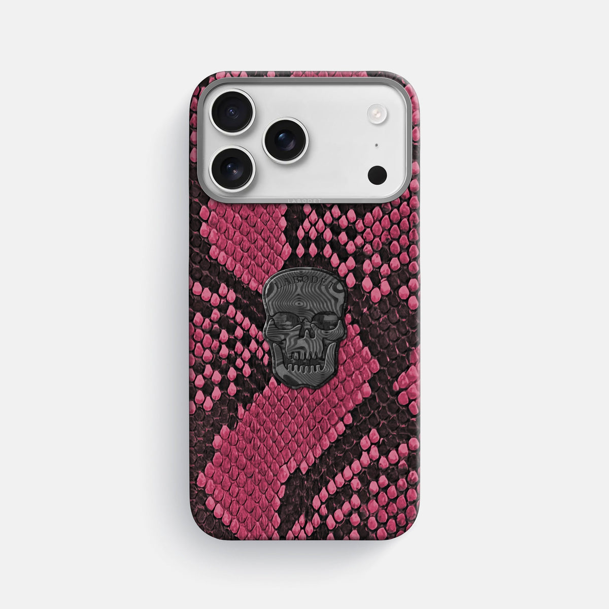 Classic Case With Carbon Skull For iPhone 18 Pro Max In Deluxe Python -1 | Burgundy-Steel