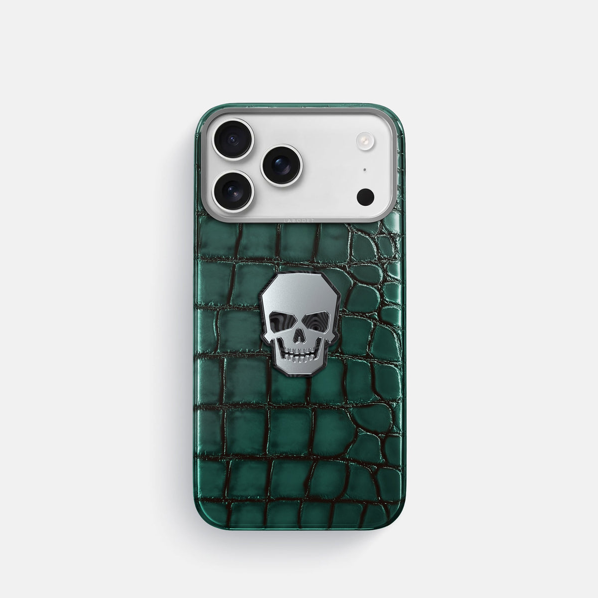 Classic Case With Titanium Skull For iPhone 18 Pro In Patina Alligator -1 | Green-Steel