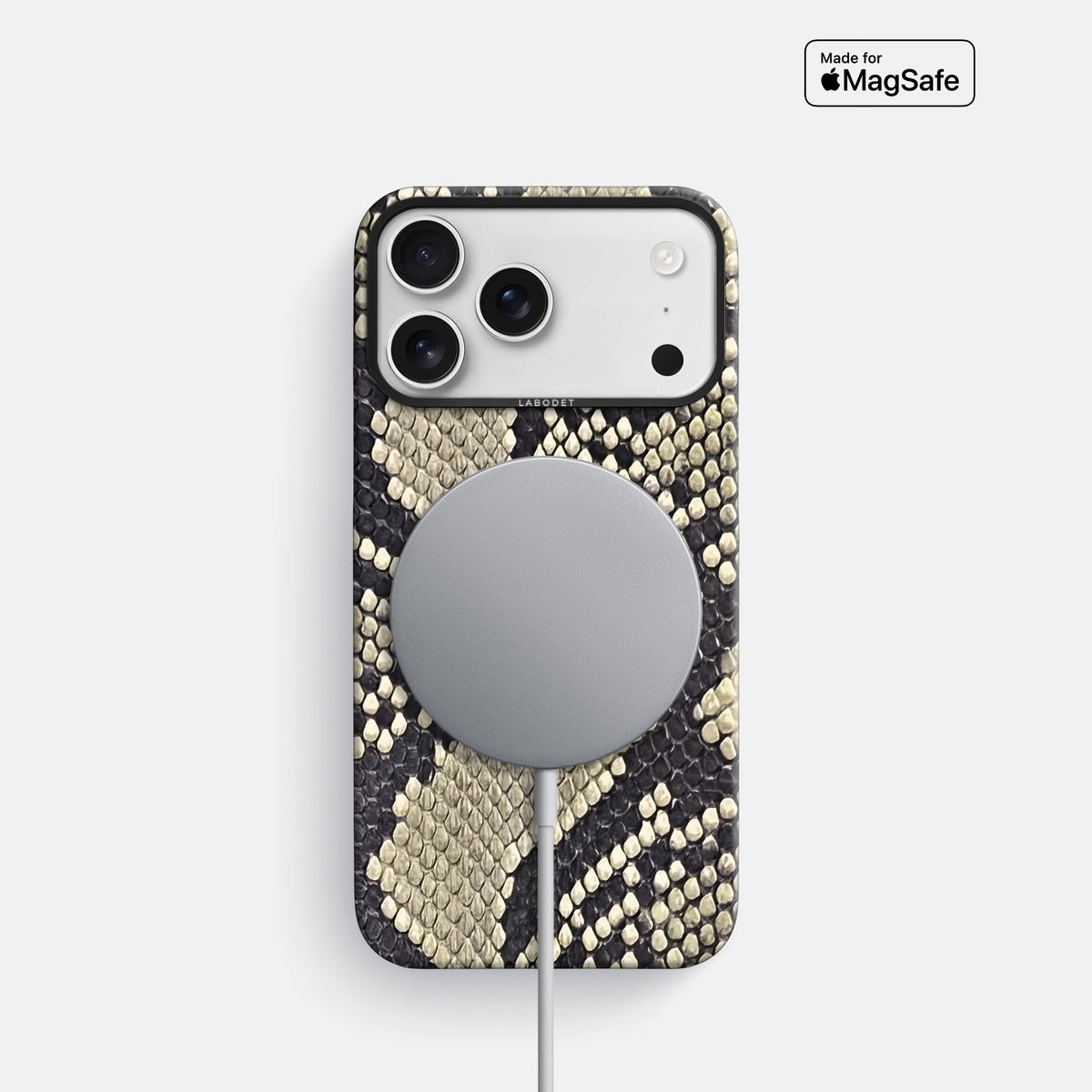 Classic Case For iPhone 18 Pro In Deluxe Python -5 | Savannah-Black