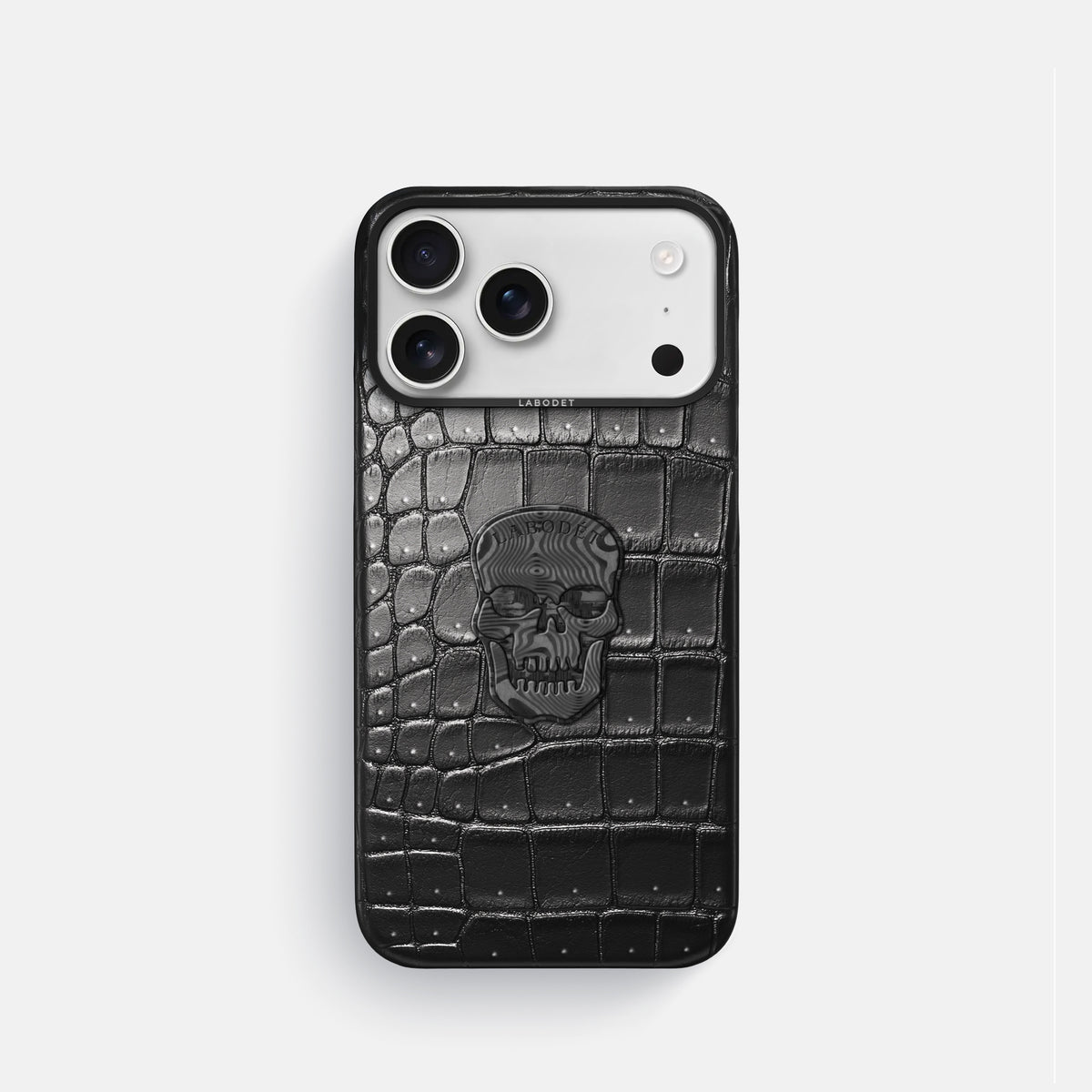 Classic Case With Carbon Skull For iPhone 17 Pro In Porosus Crocodile -1 | Shiny-Black-Black
