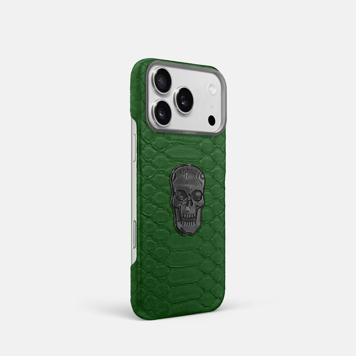 Classic Case With Carbon Skull For iPhone 18 Pro In Python -2 | Green-Steel