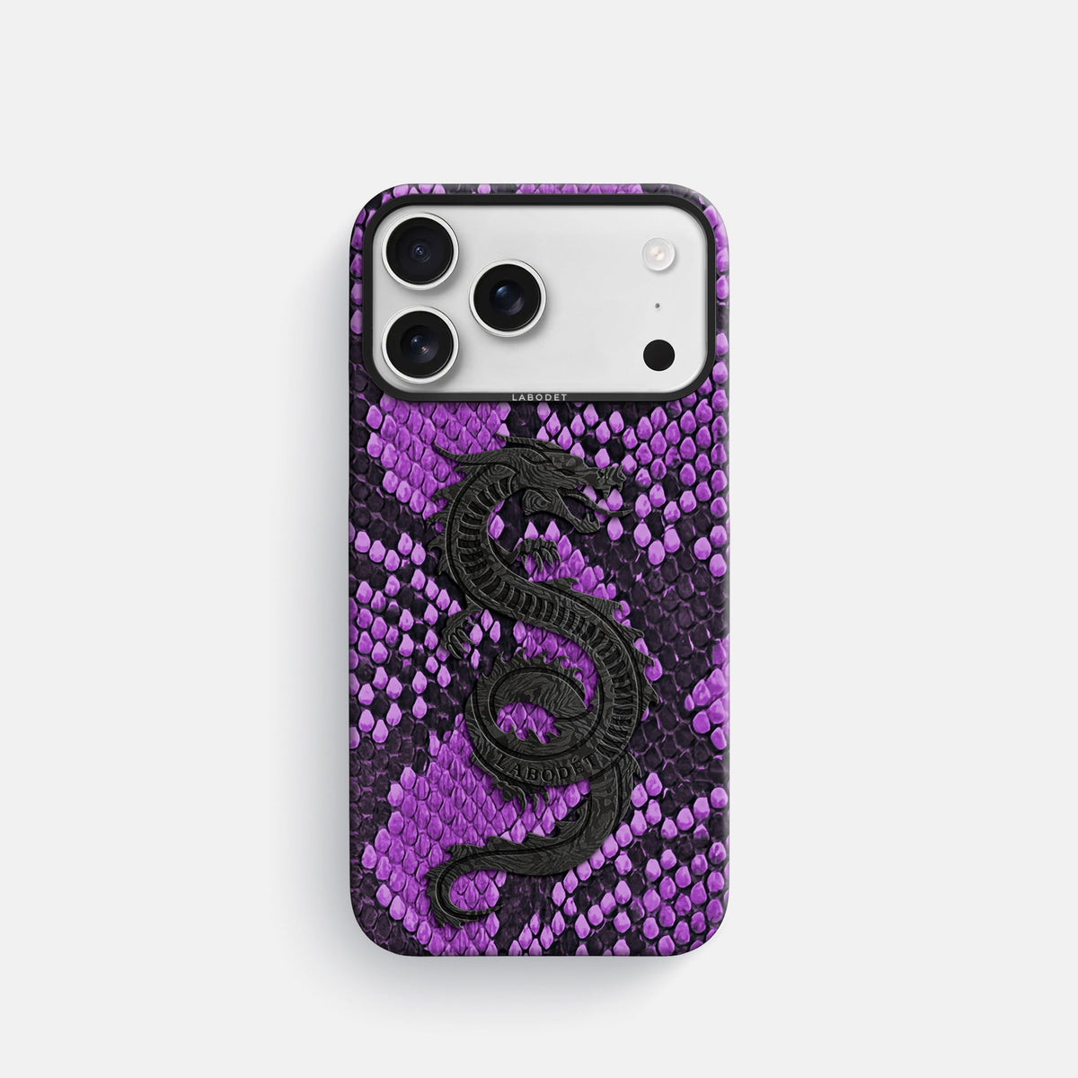 Classic Case With Carbon Dragon For iPhone 18 Pro In Deluxe Python -1 | Purple-Black