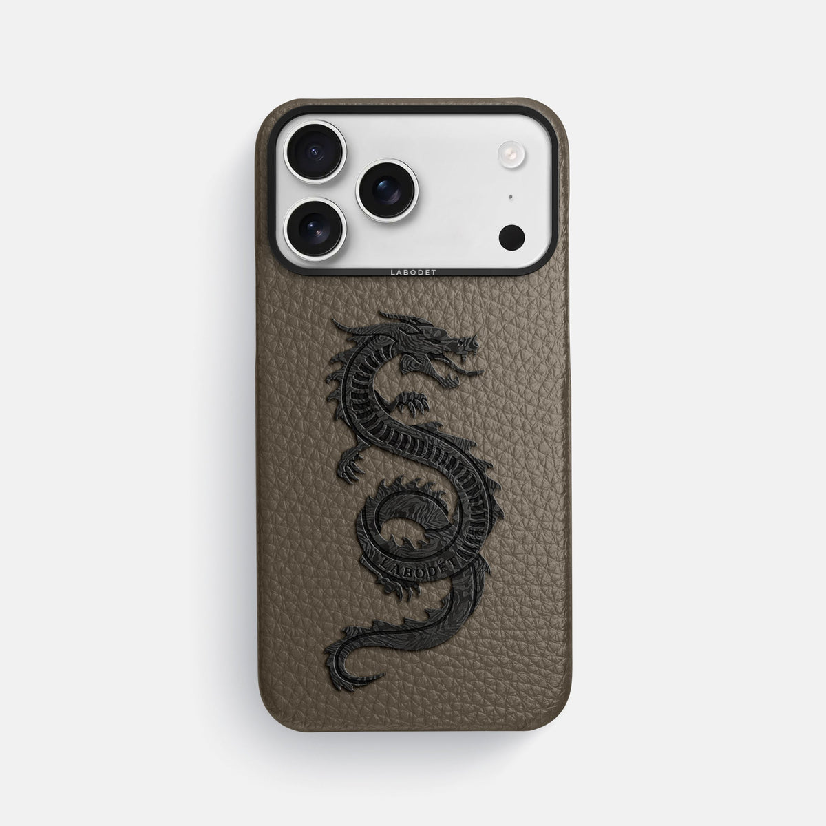 Classic Case With Carbon Dragon For iPhone 18 Pro Max In Calf -1 | Taupe-Black