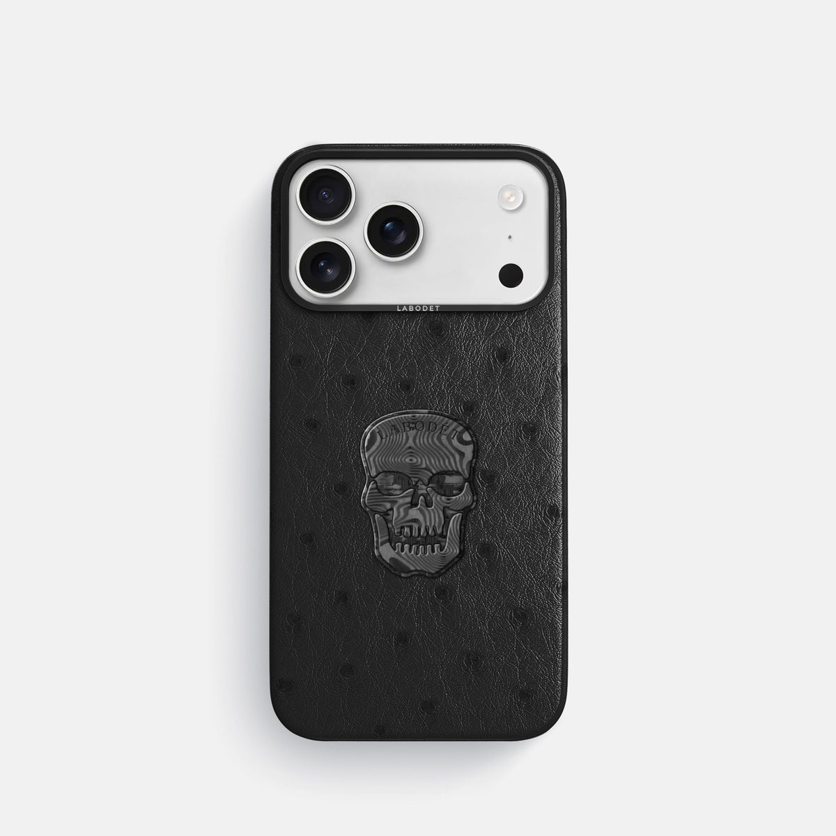 Classic Case With Carbon Skull For iPhone 18 Pro In Ostrich -1 | Black-Black