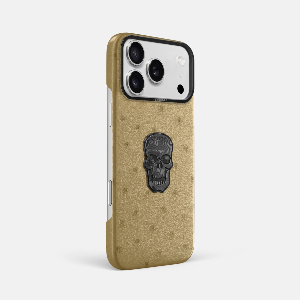 Classic Case With Carbon Skull For iPhone 17 Pro Max In Ostrich -2 | Desert-Sand-Black