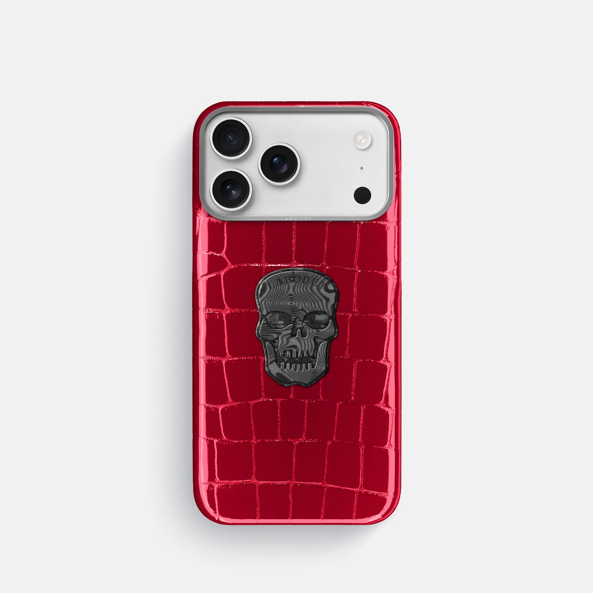 Classic Case With Carbon Skull For iPhone 18 Pro In Shiny Alligator -1 | Cherry-Steel