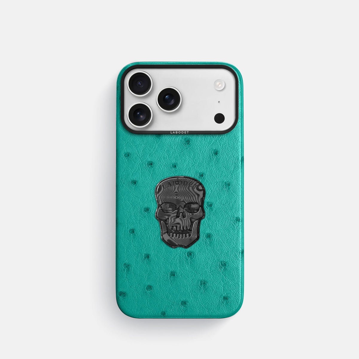 Classic Case With Carbon Skull For iPhone 18 Pro In Ostrich -1 | Turquoise-Black